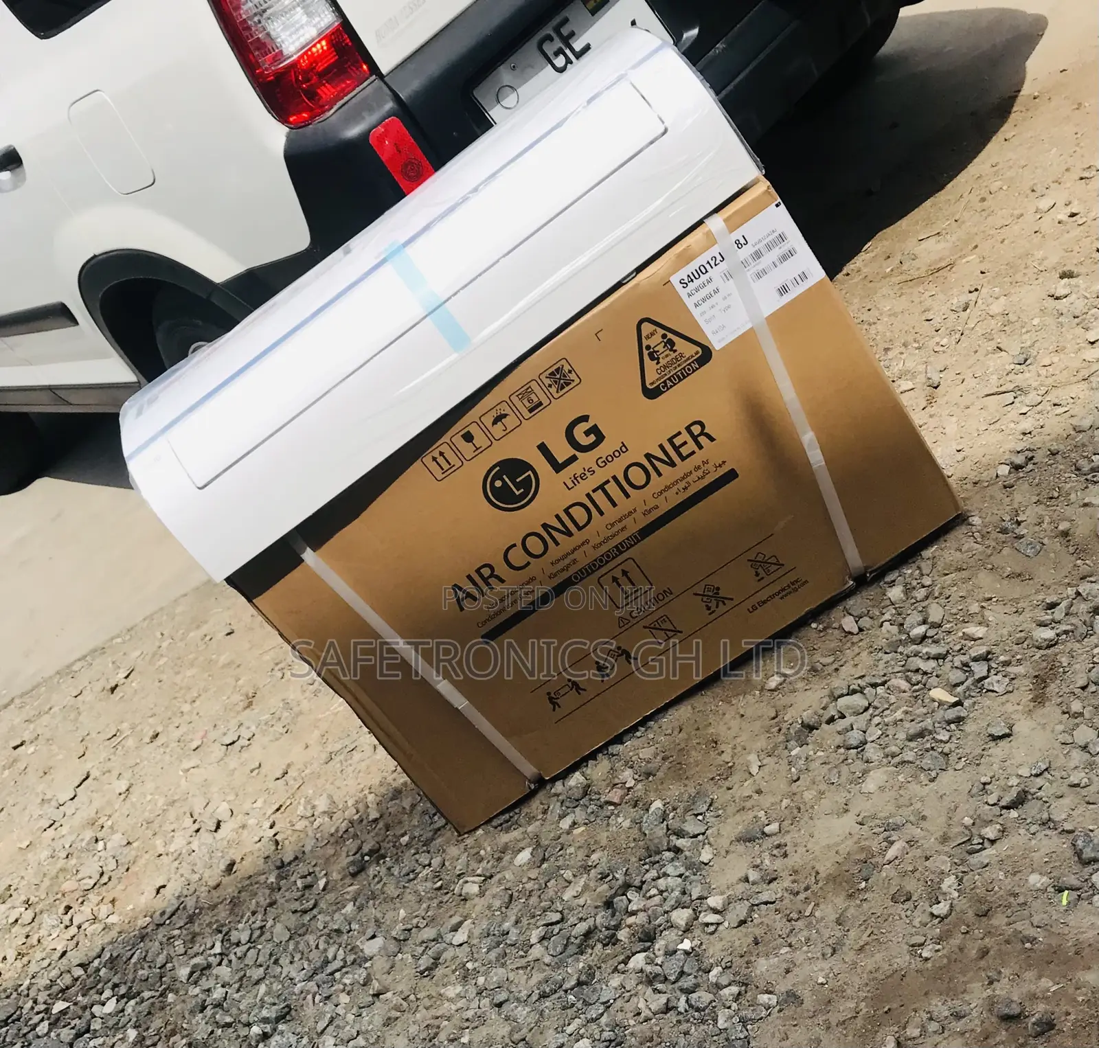Reliable 2.5hp LG R410 Gas White Dual Inverter AC