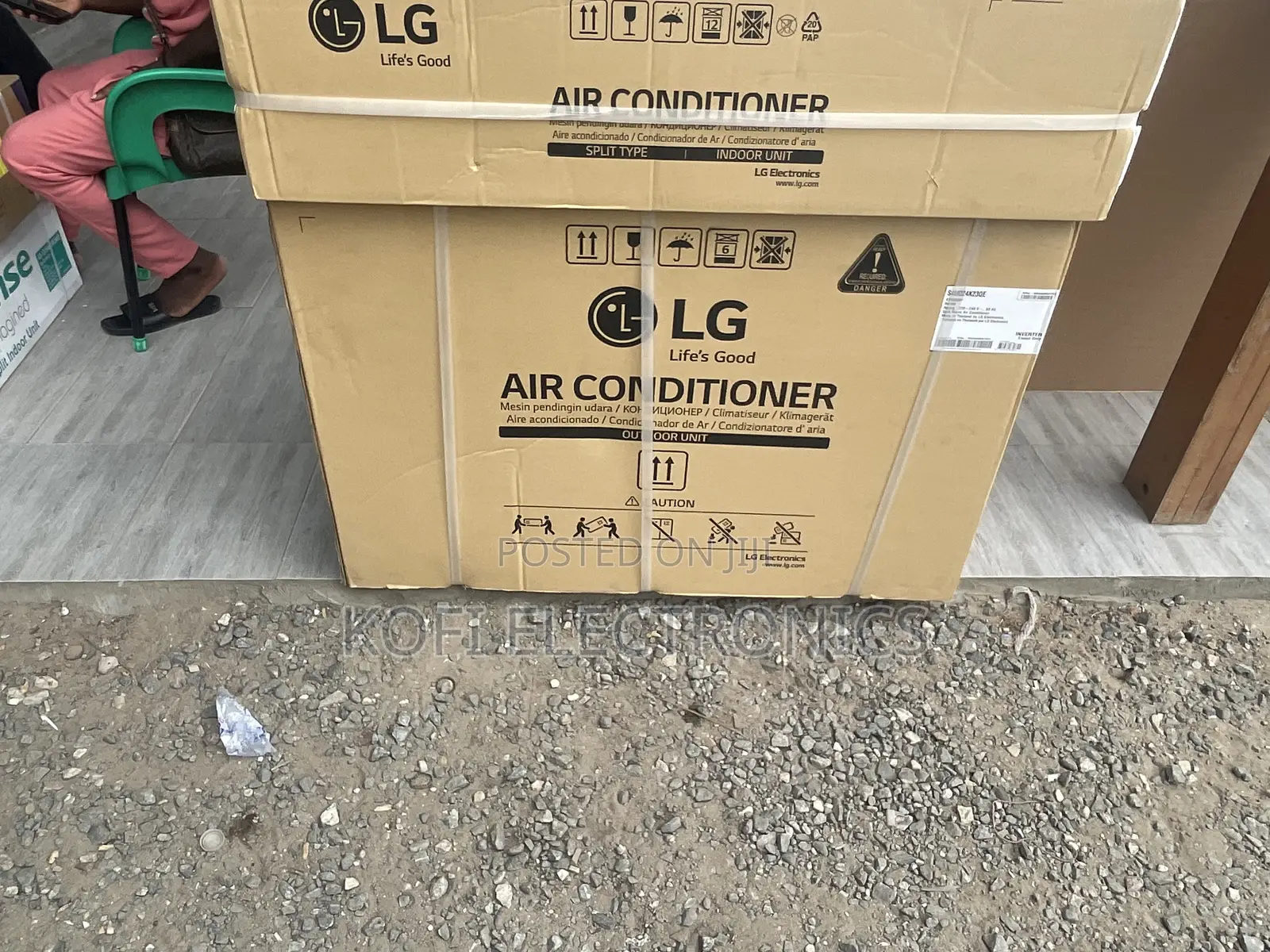 Auto Cleaning LG 2.5hp Split Dual Inverter White Model