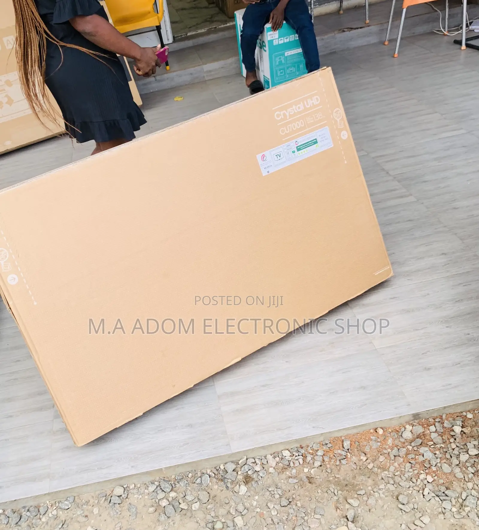 Well Designed Samsung 55CU8000 55” Uhd Smart Television.