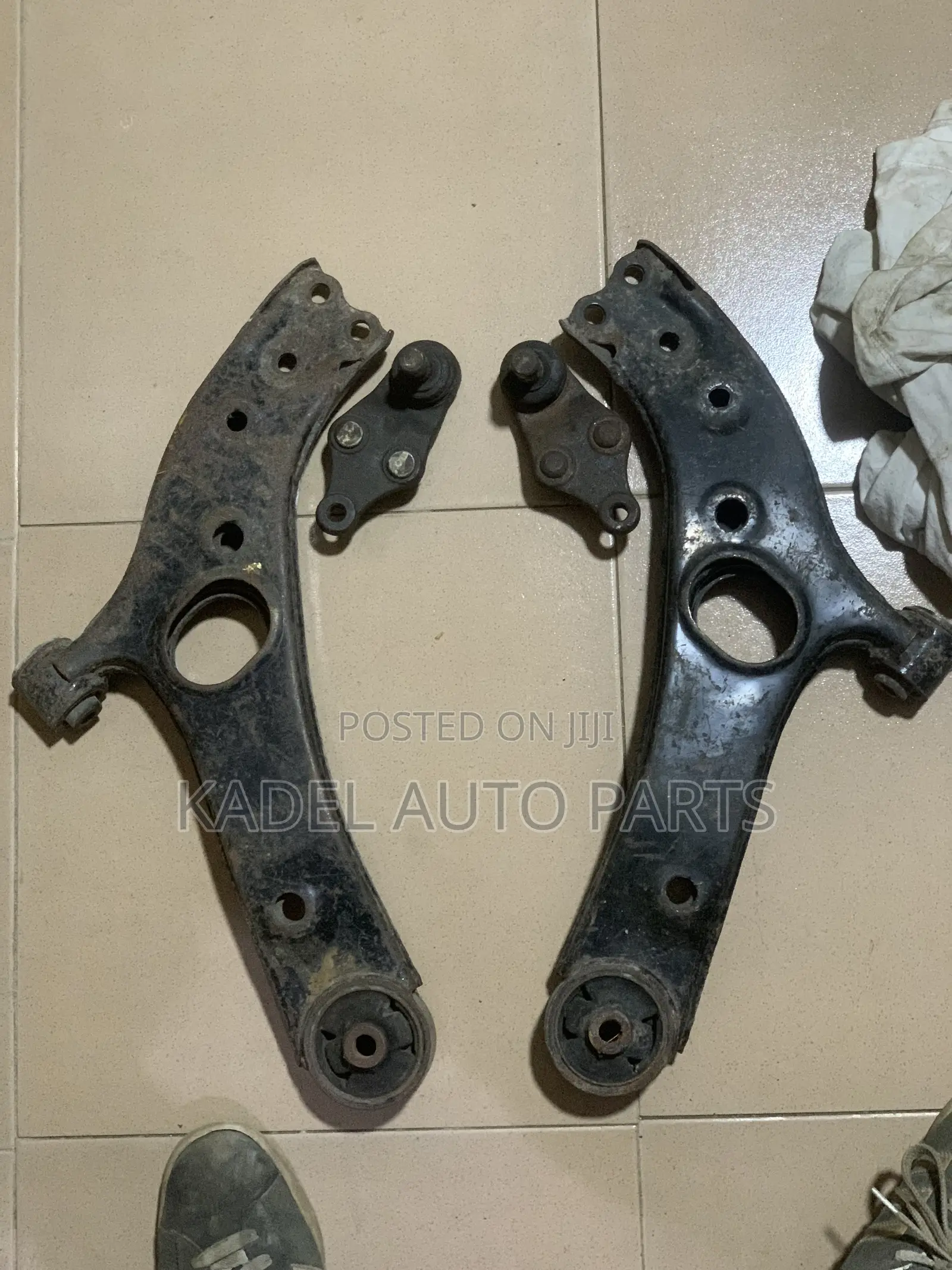 Kia Optima / Kia Lower Arms Set