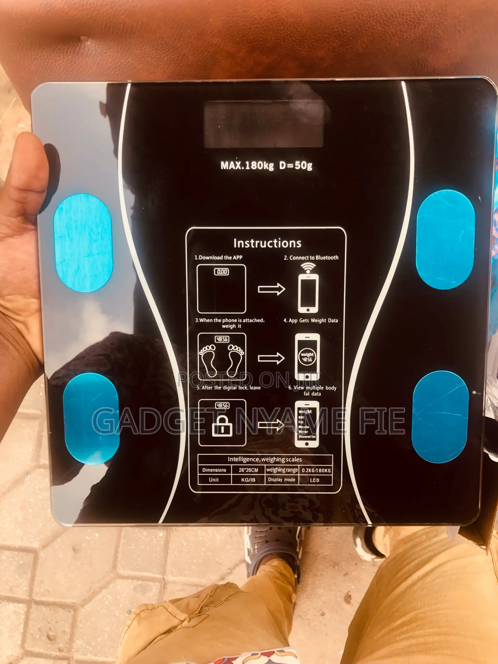Smart Glass Bluetooth Bathroom Scale - 180kg