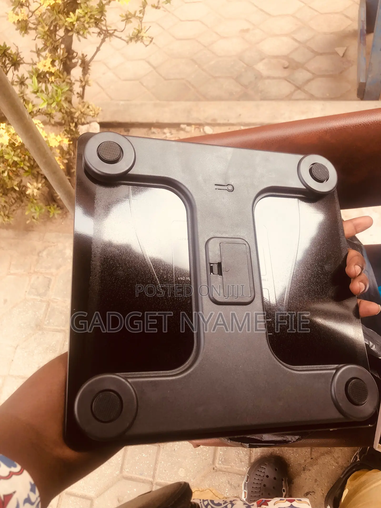 Smart Glass Bluetooth Bathroom Scale - 180kg