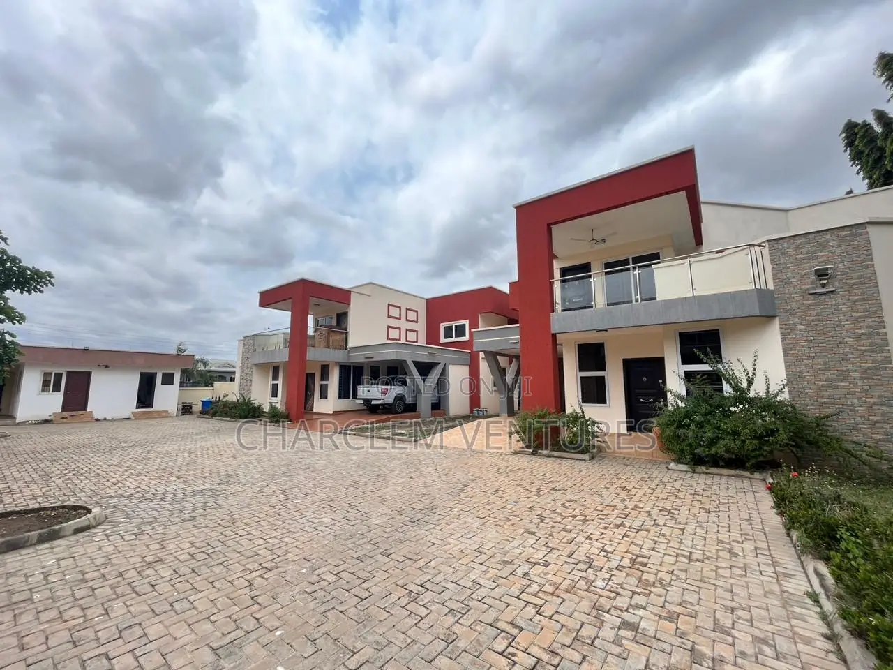 3bdrm Townhouse / Terrace in Charclem Ventures, East Legon for rent