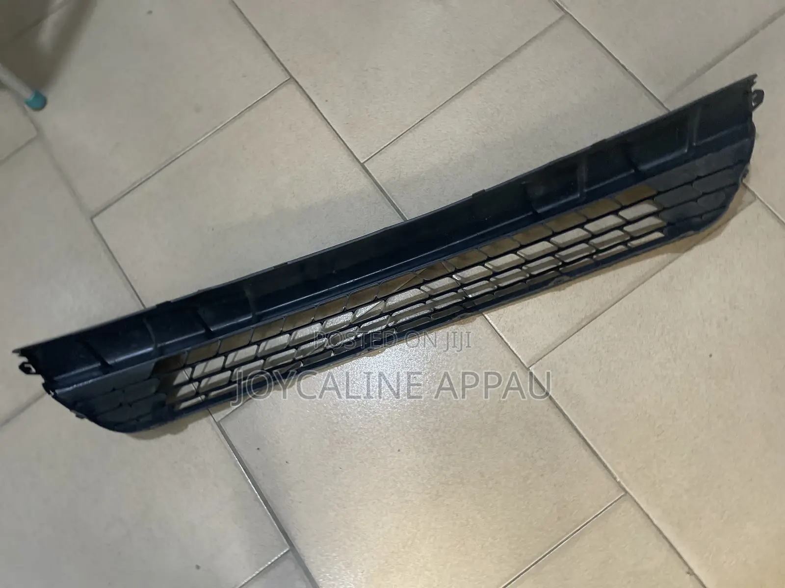 Toyota Matrix Bumper Down Net 2005
