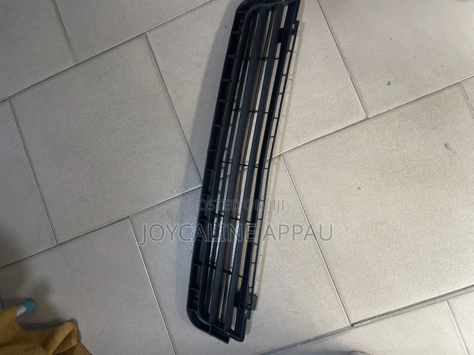 Pontiac Vibe Bumper Down Net 2010