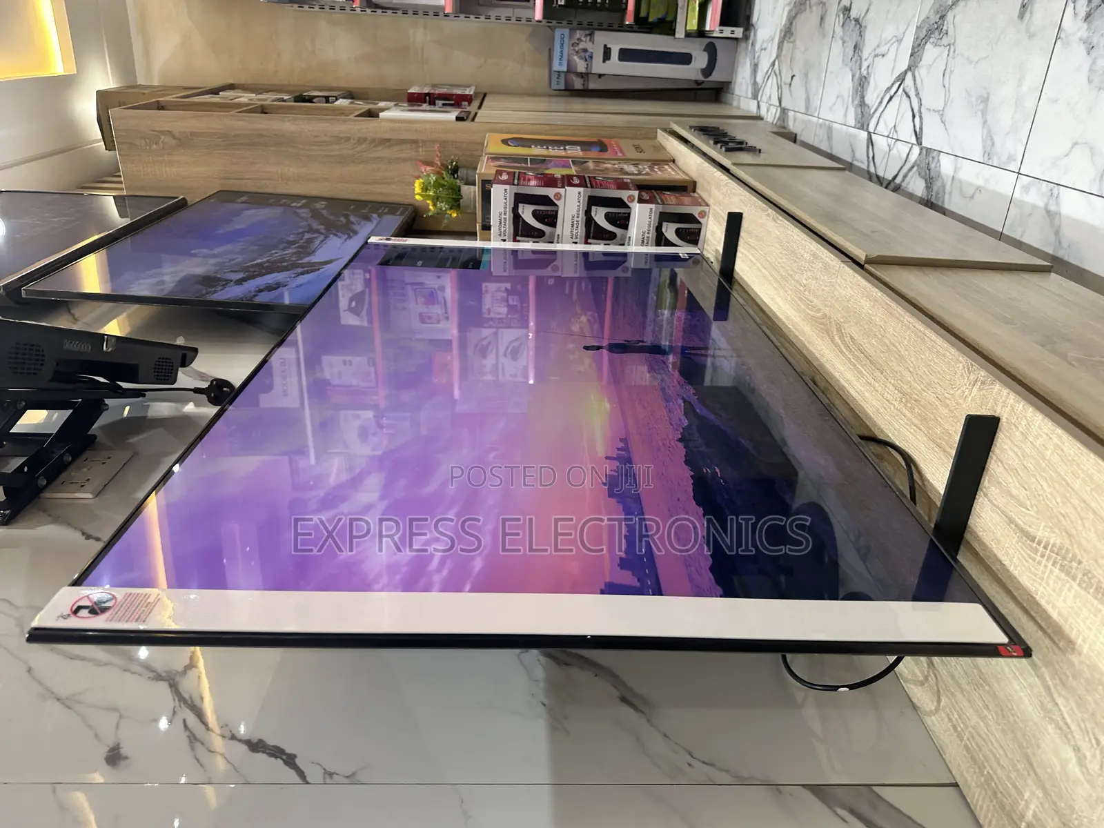 Dazzling Smart 65”Cu8000 Samsung UHD