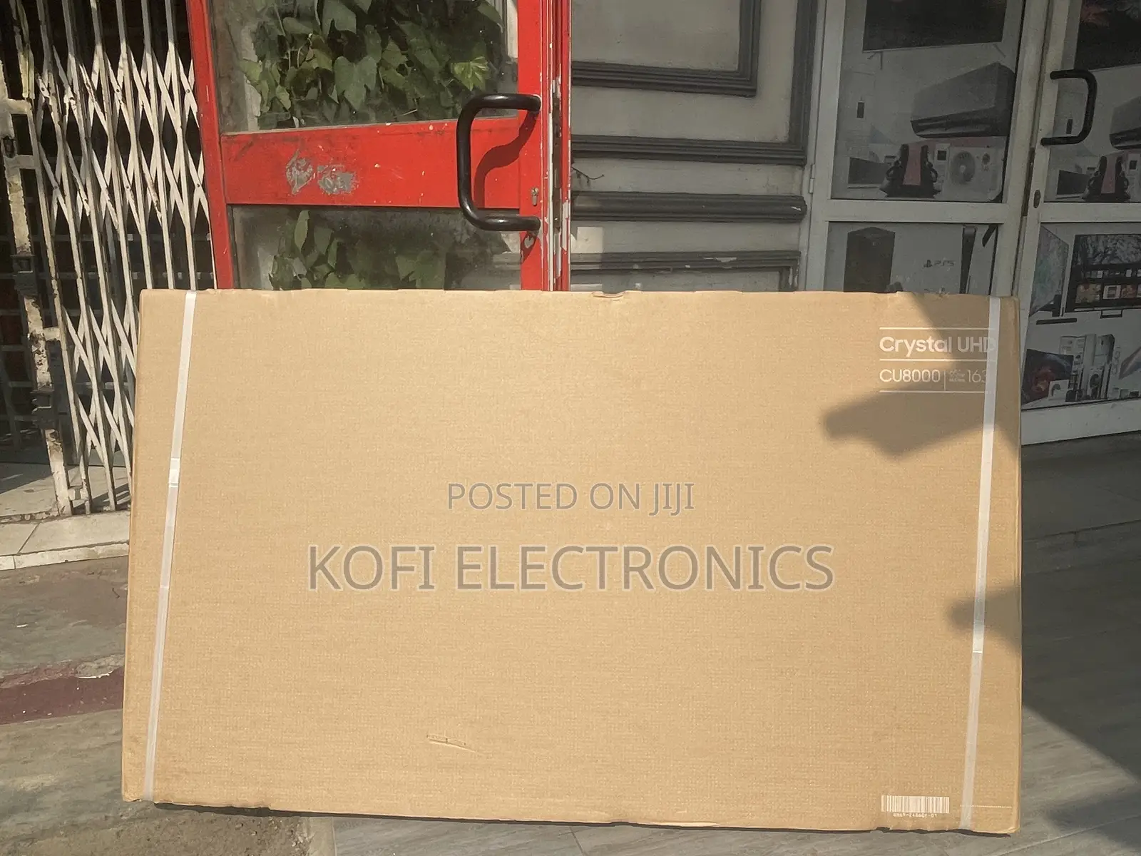 Exceptional Detail W/Samsung 65" UHD Smart TV |Series 8