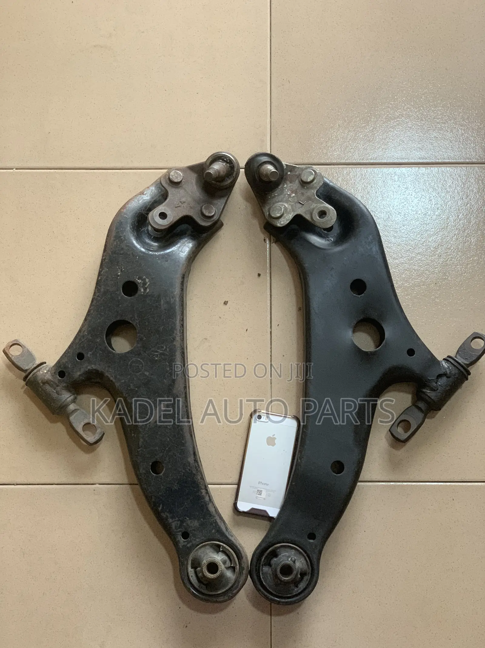 Lexus RX 350 Lower Arm Set