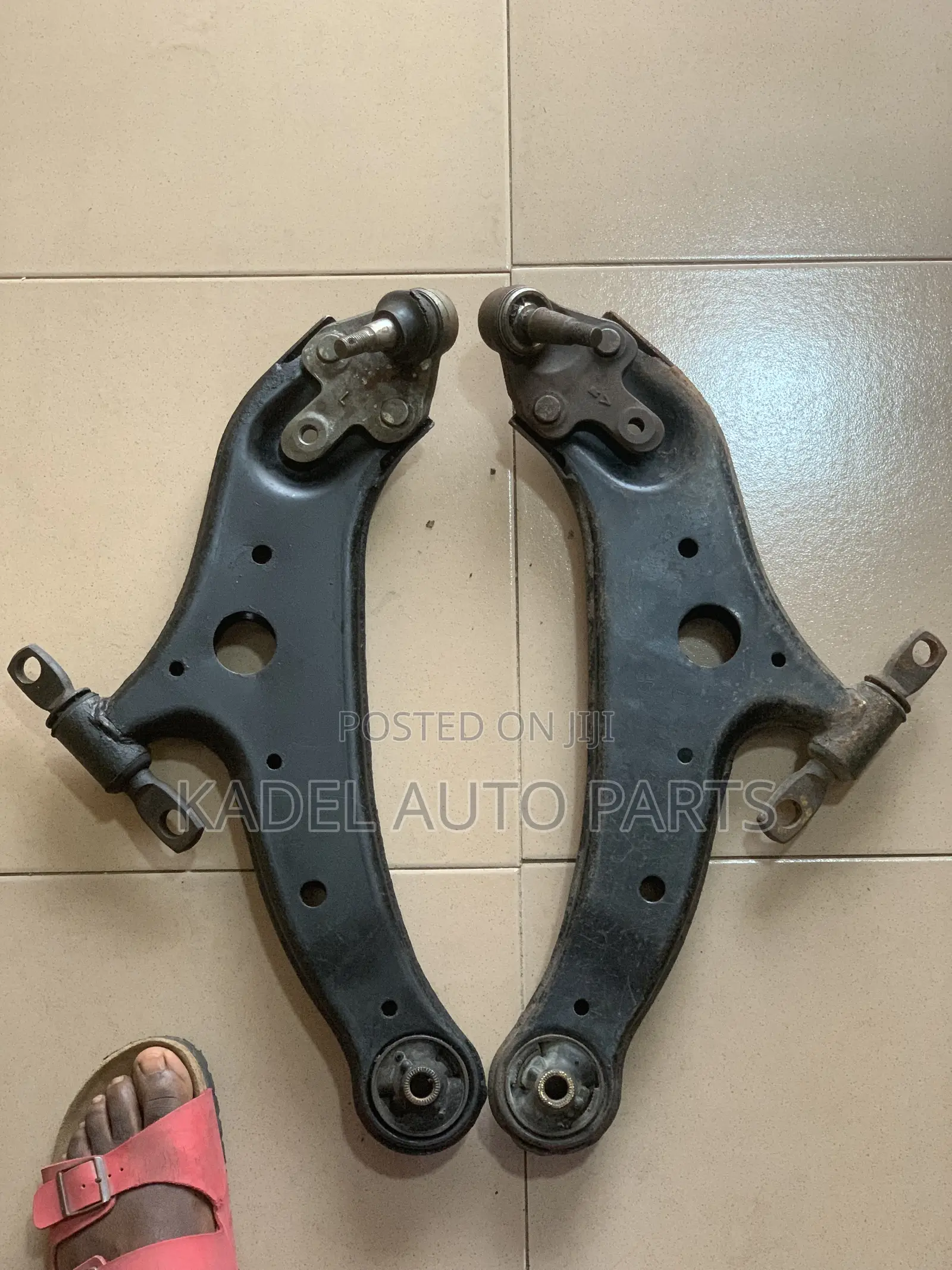 Lexus RX 350 Lower Arm Set