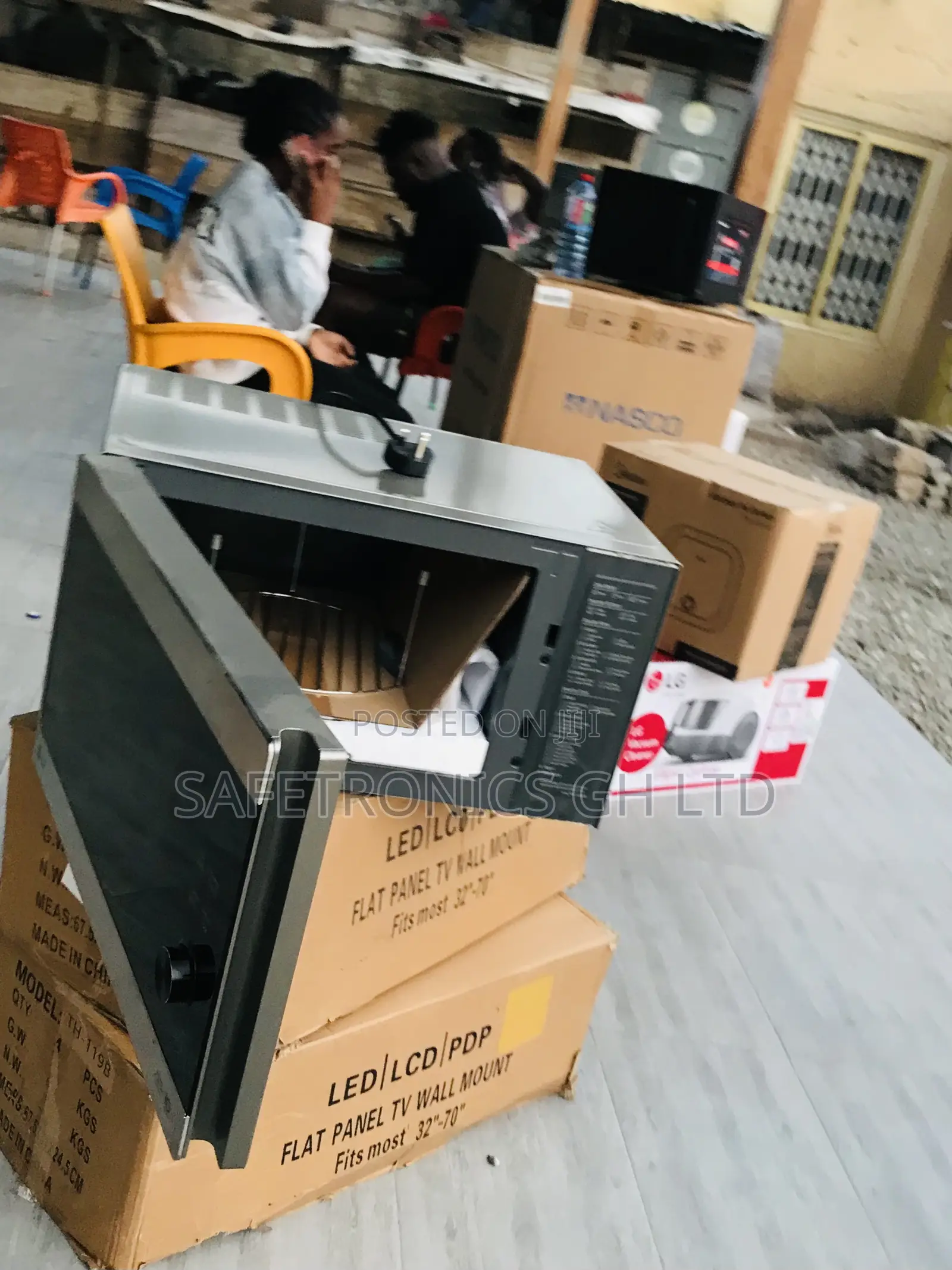 Electric 42 Liters Countertop Microwave MH8265CIS LG 