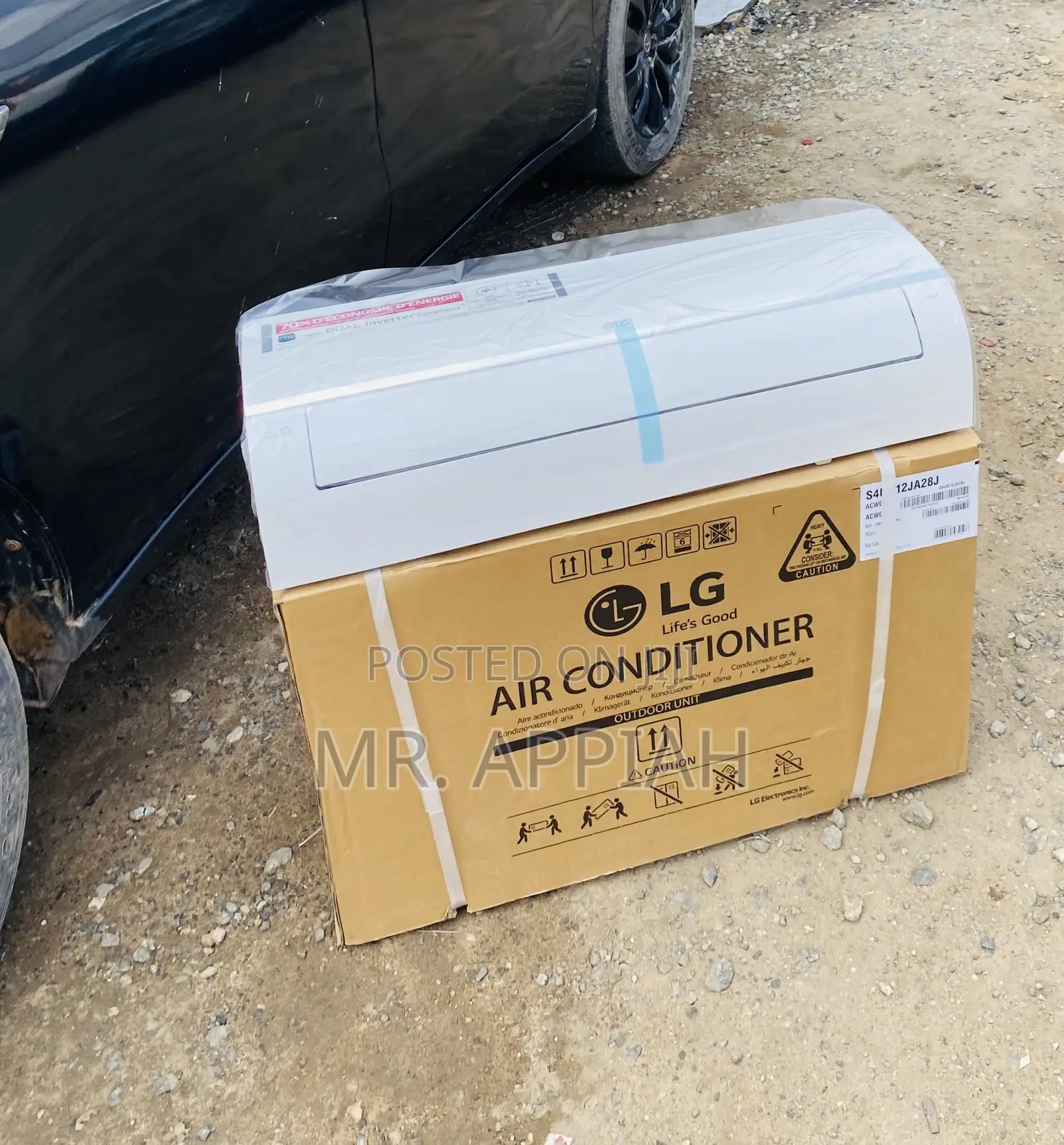 Super Cooling LG 2.5hp R410 Electric Air Conditioner.