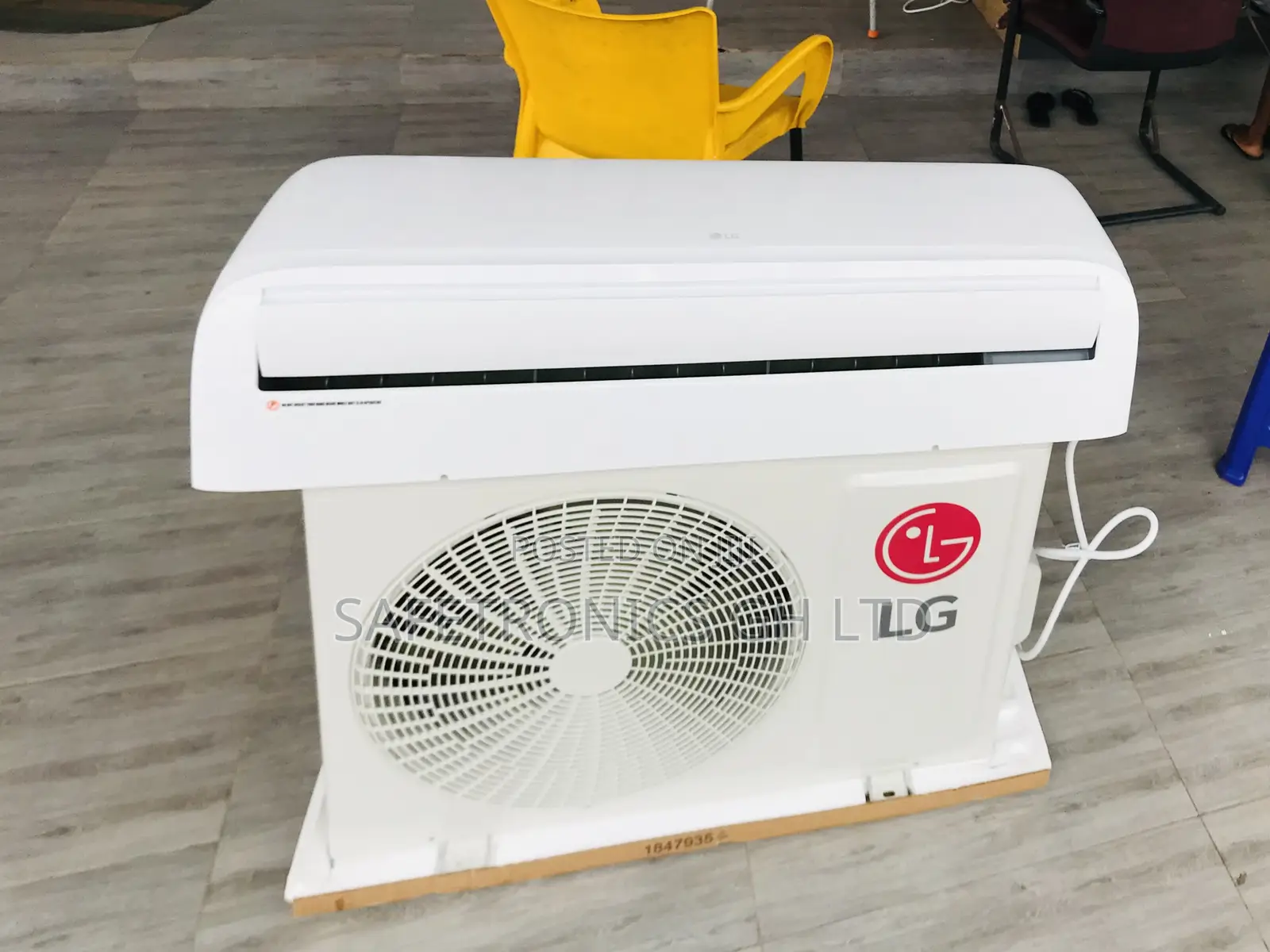 Dual Inverter Brand New LG 1.5hp R410 Gas White AC