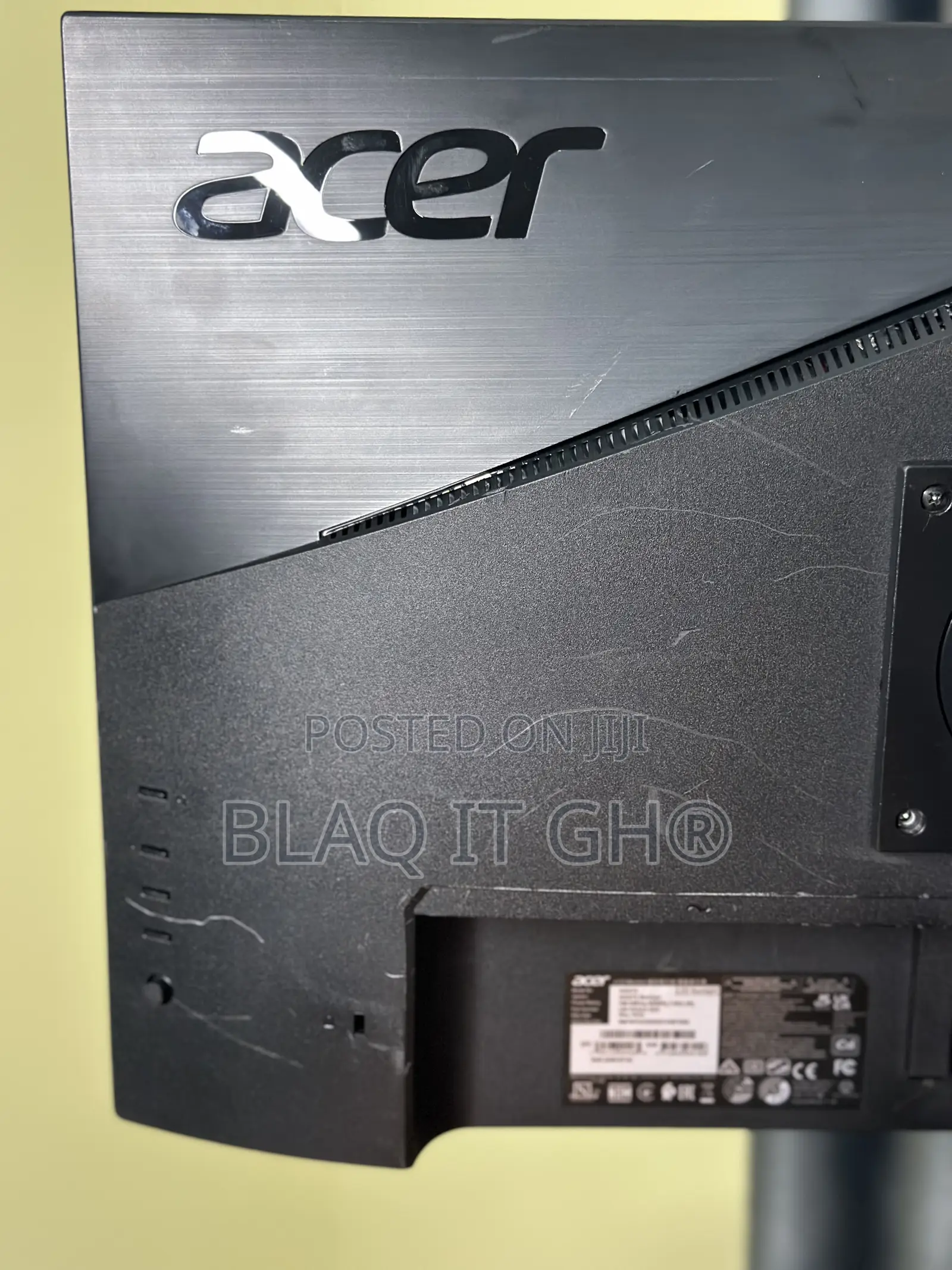 Acer 27” Edgeless 165htz , 0.5ms Gaming Display