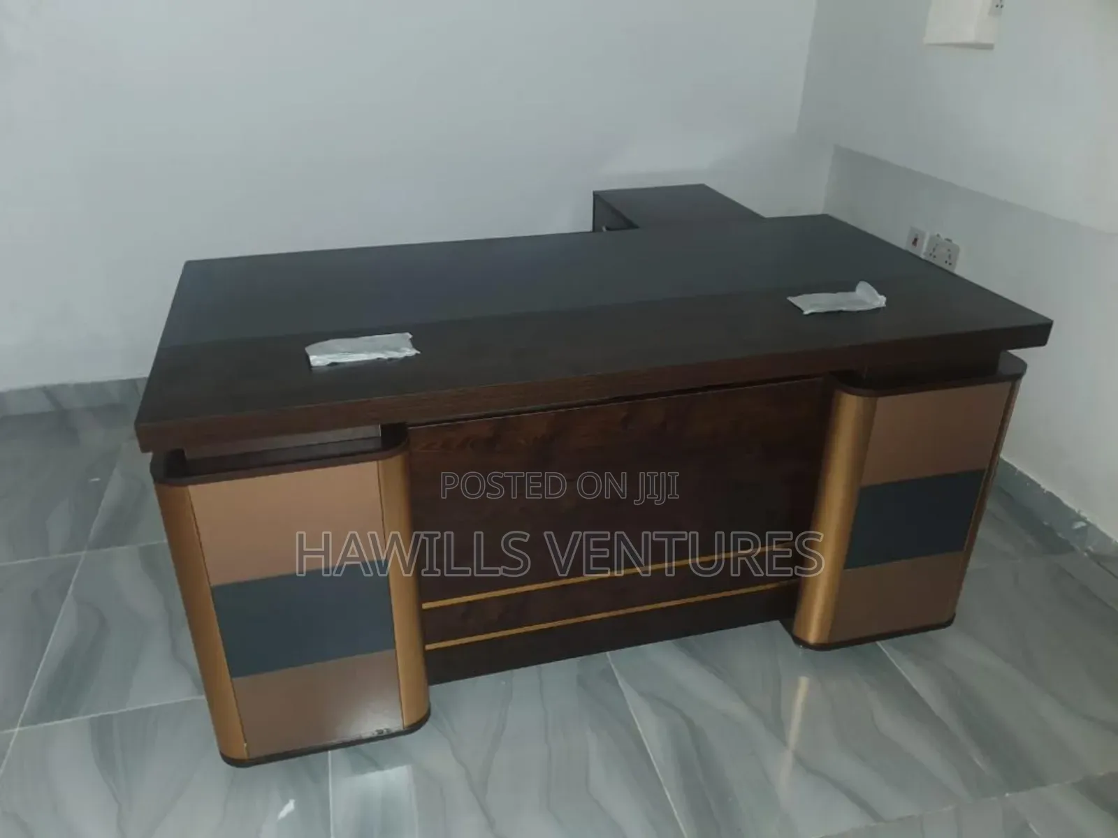 Executive Modern Table.