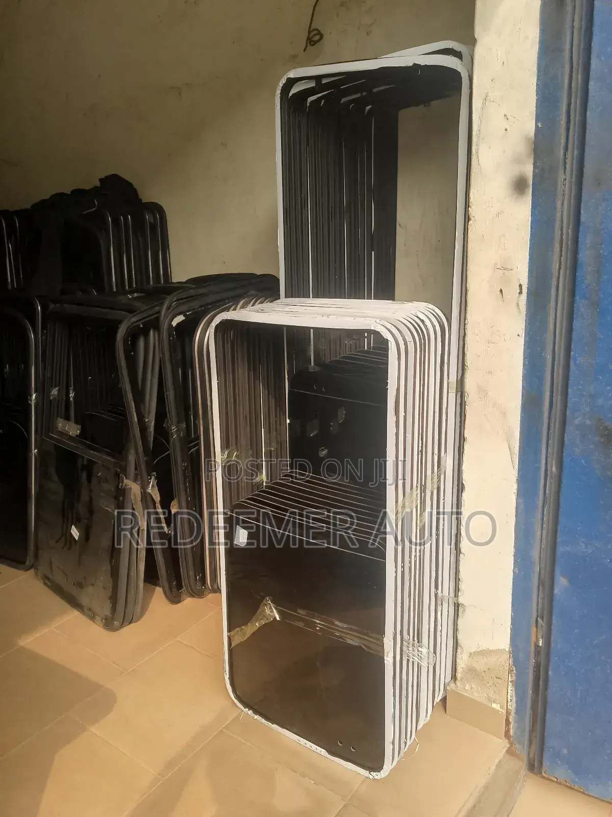 Side Glasses: Sprinter, D4d, Hiace, Stanbic, H100, H200, H1.