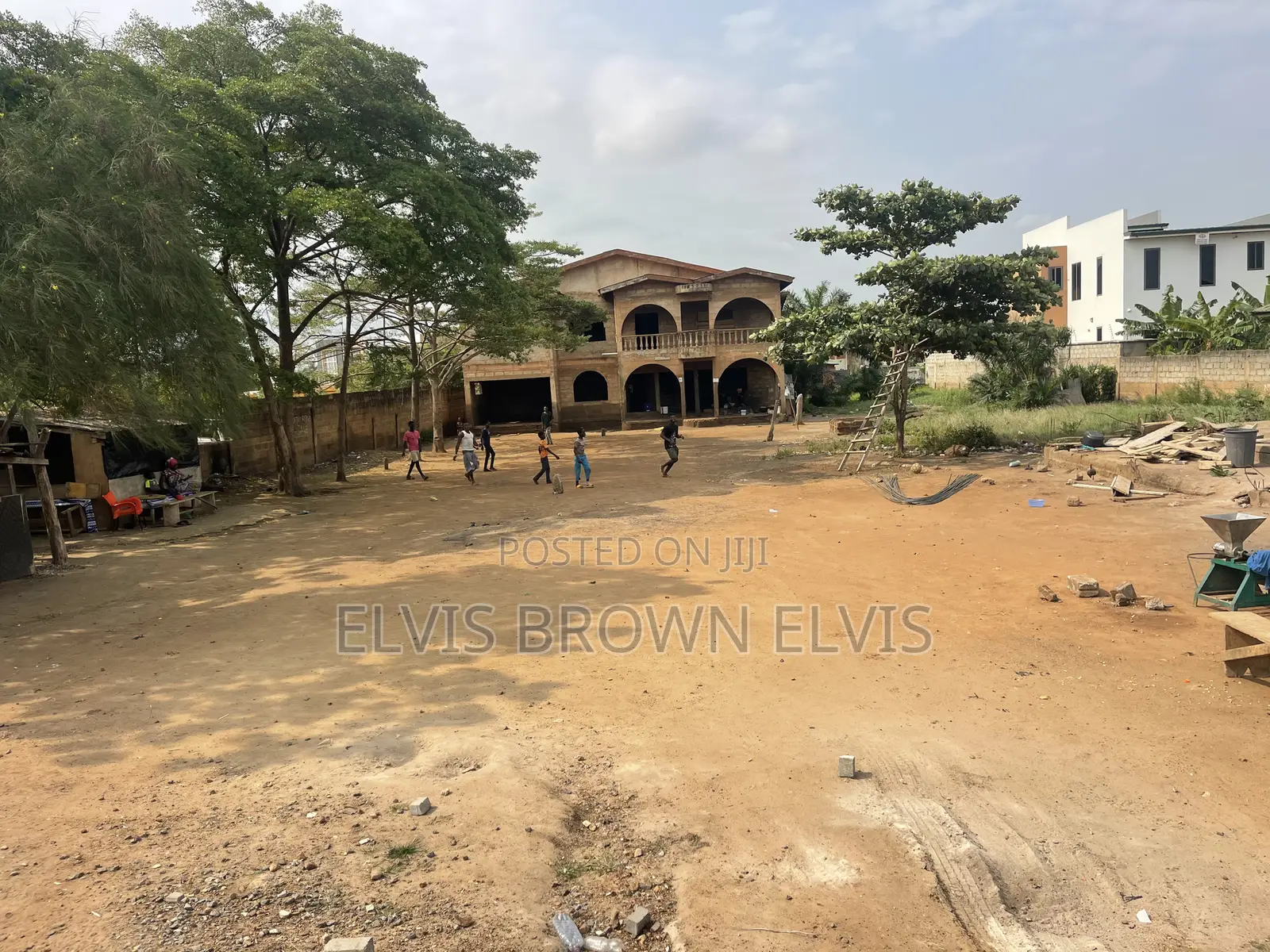 5bdrm Duplex in Living Large, Ashaley Botwe for sale