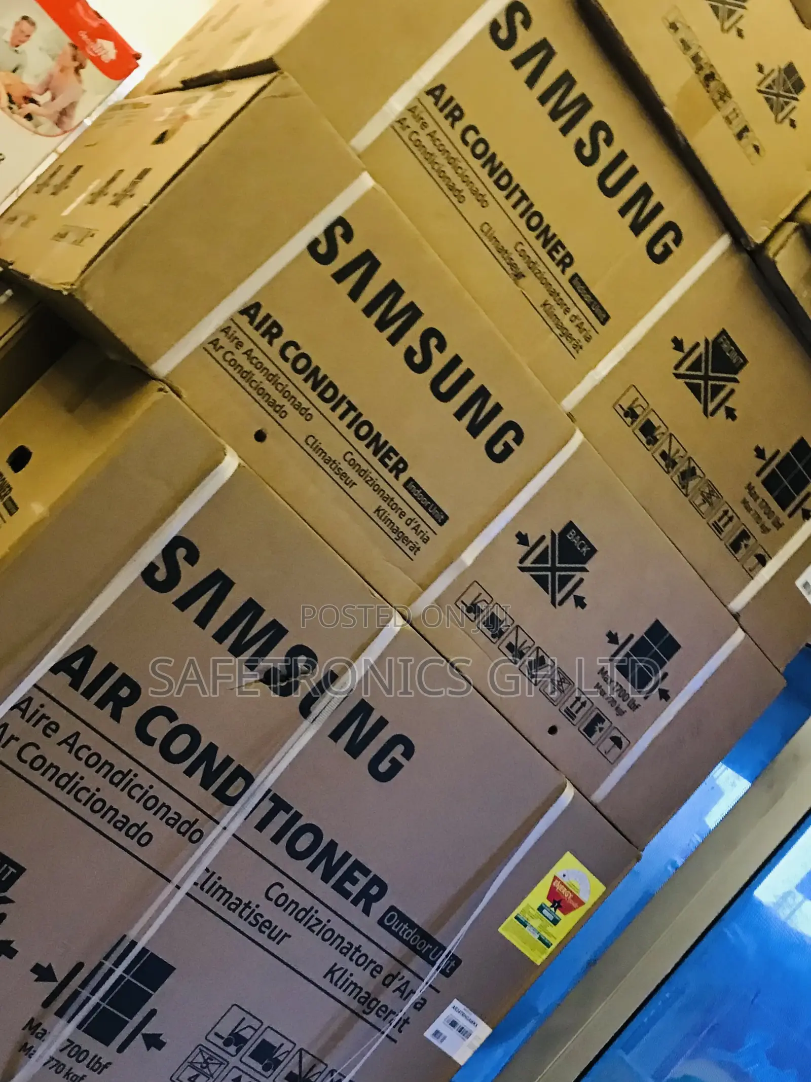 2.5hp R410 Gas White Samsung AC