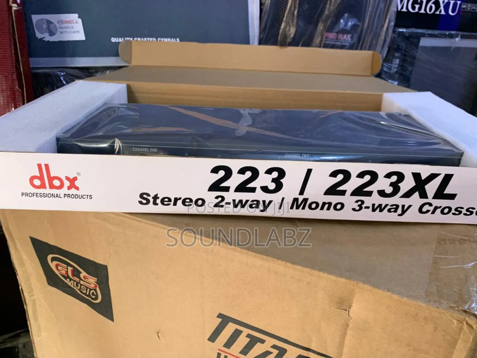 DBX 223/223xl Stereo 2-Way/Mono 3-Way Crossover