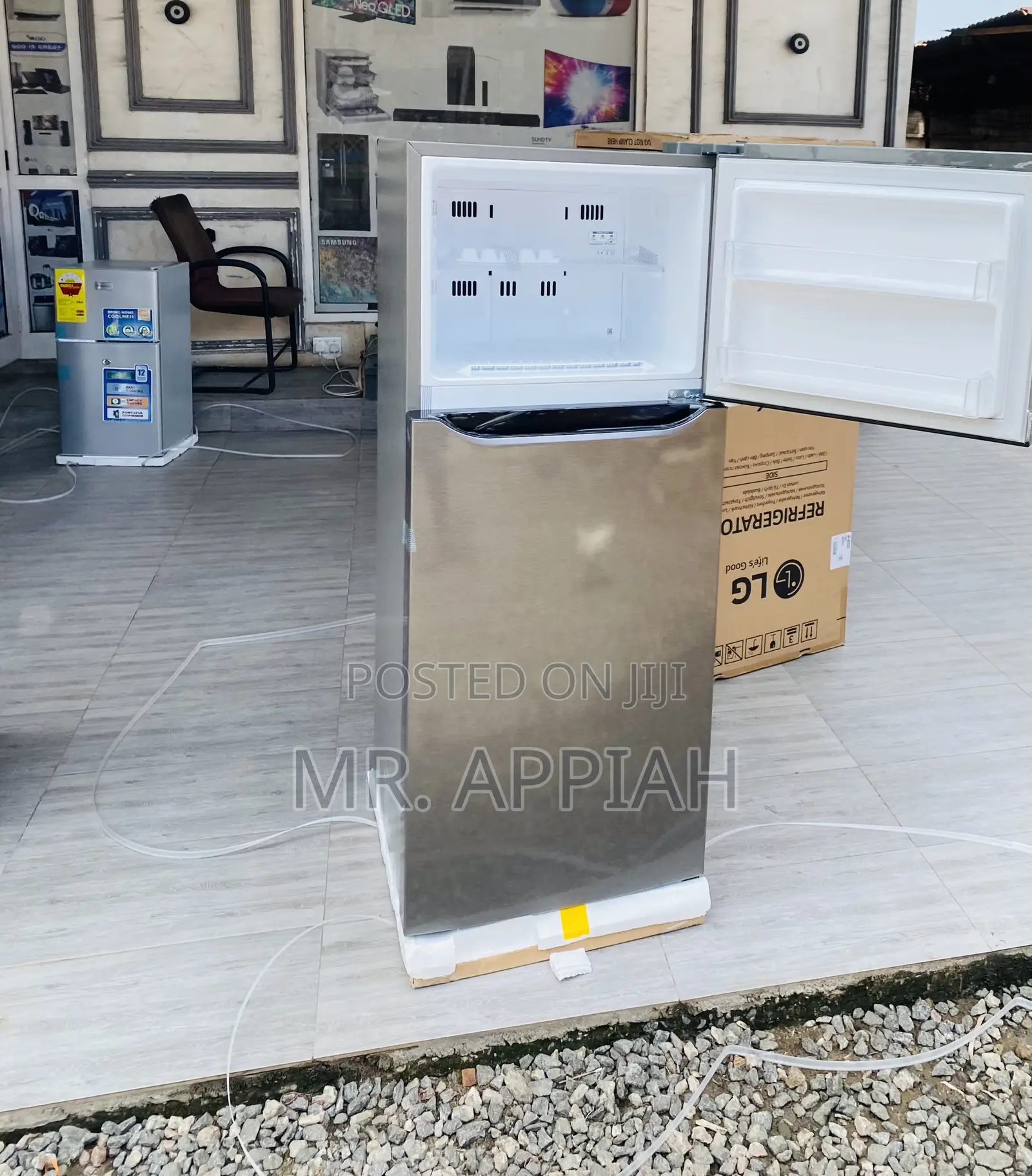 Extremely Cooling LG GN-B202SQBB Top Freezer Electric Fridge