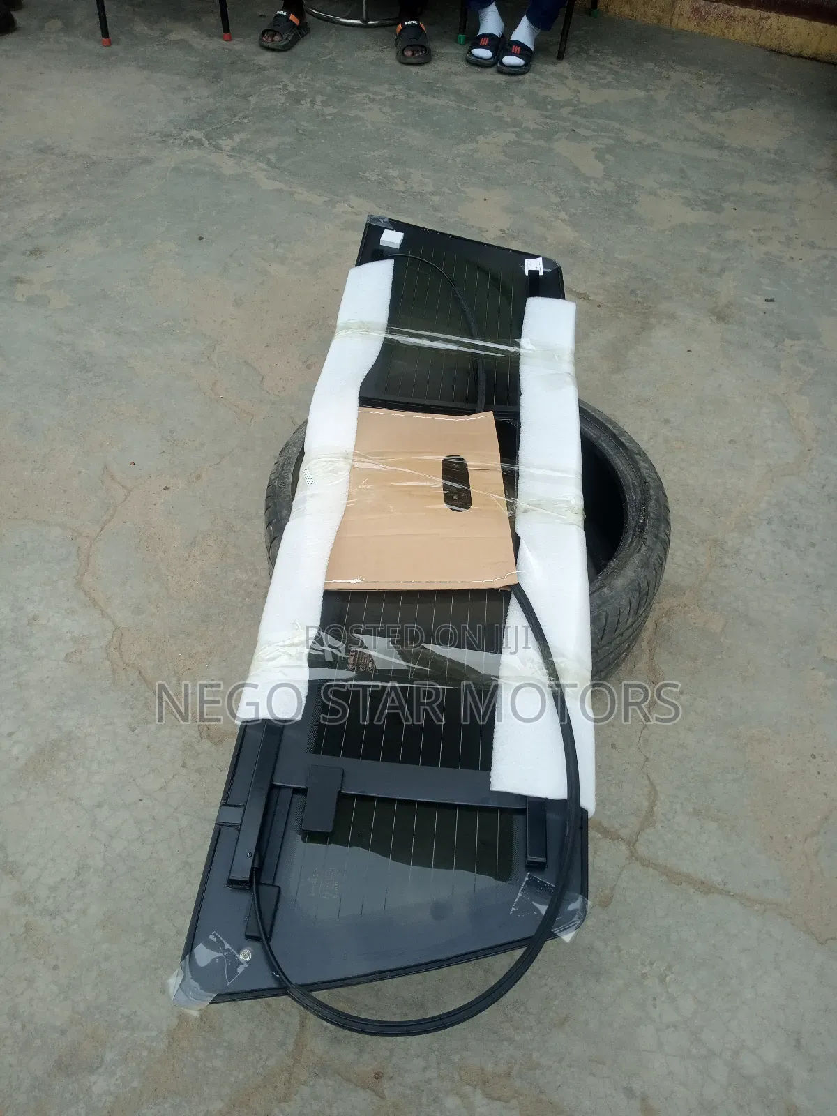 Dodge Ram 2019 Back Glass Electronics Type
