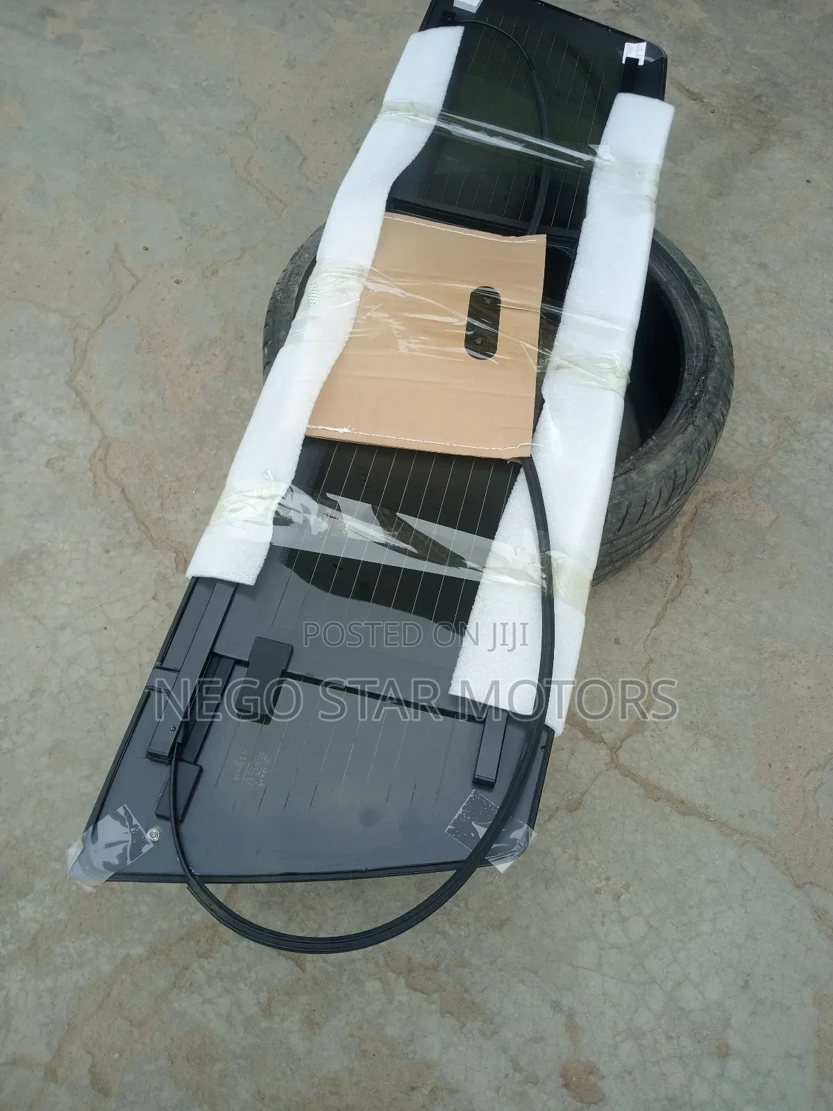 Dodge Ram 2019 Back Glass Electronics Type