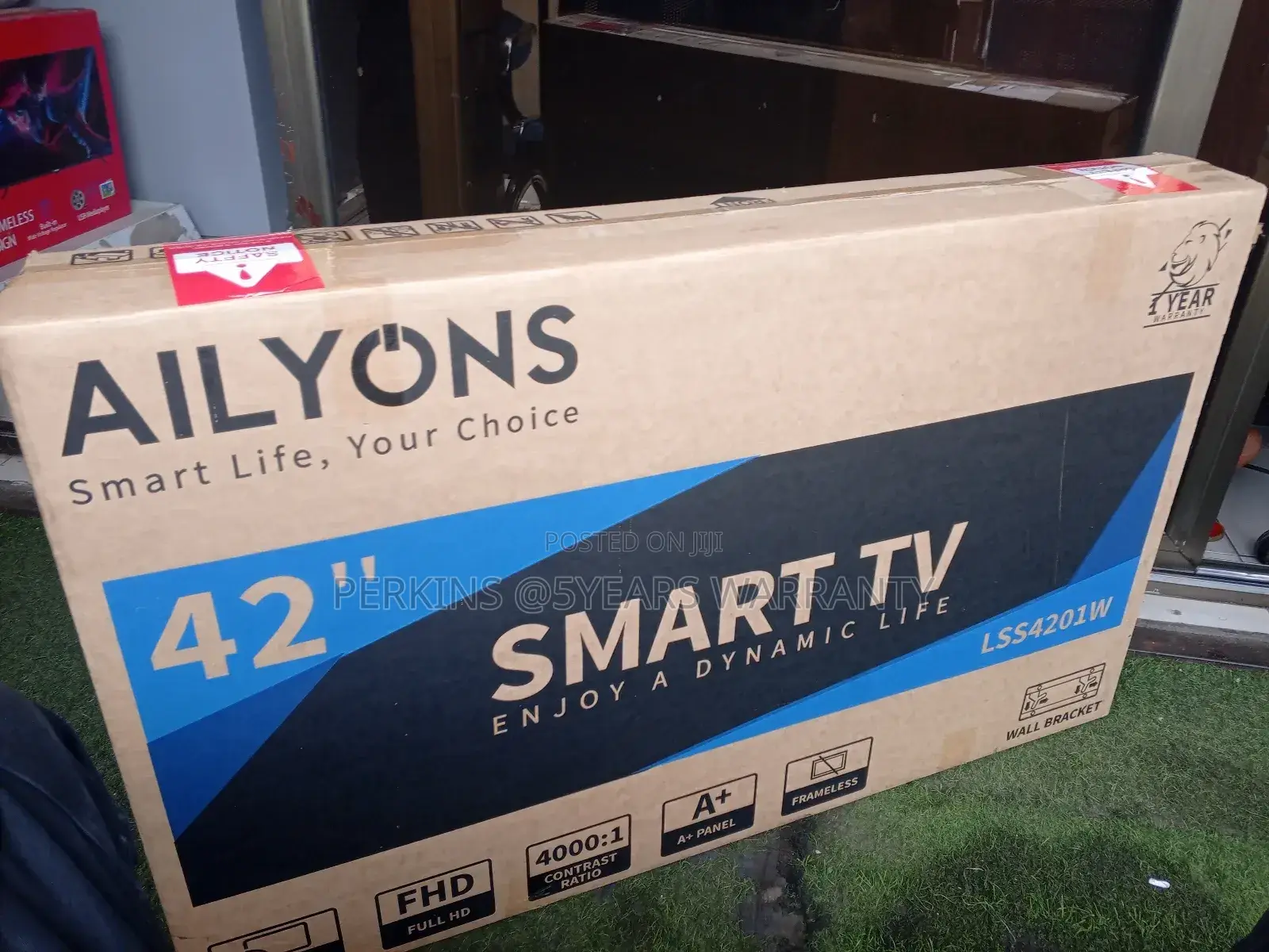 Dynamic Ailyons 42inches Smart Android+Free Wall Brackets