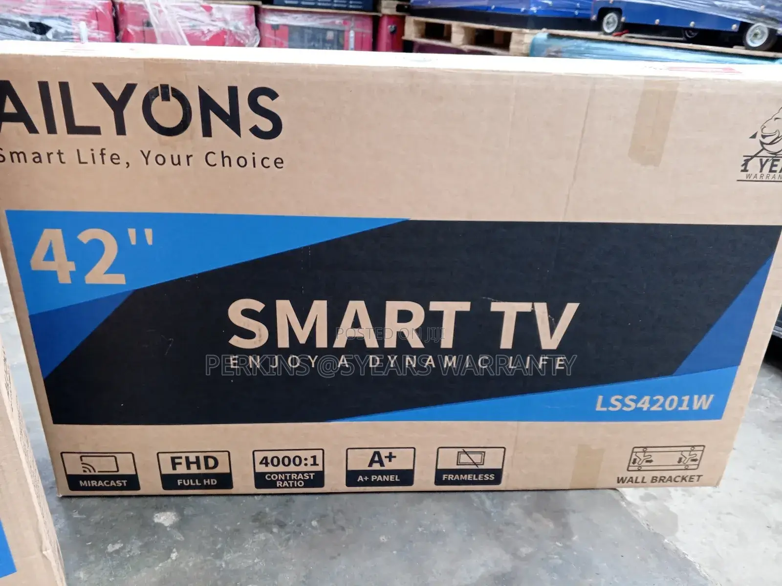 Smart Android Tv FHD+Free Wall Bracket