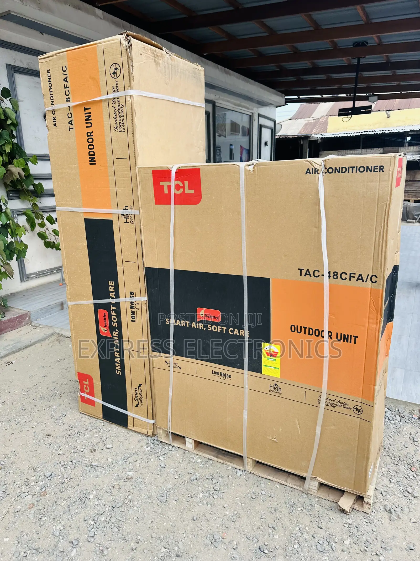 One Remote Split R410 Gas TCL 5hp Floor AC