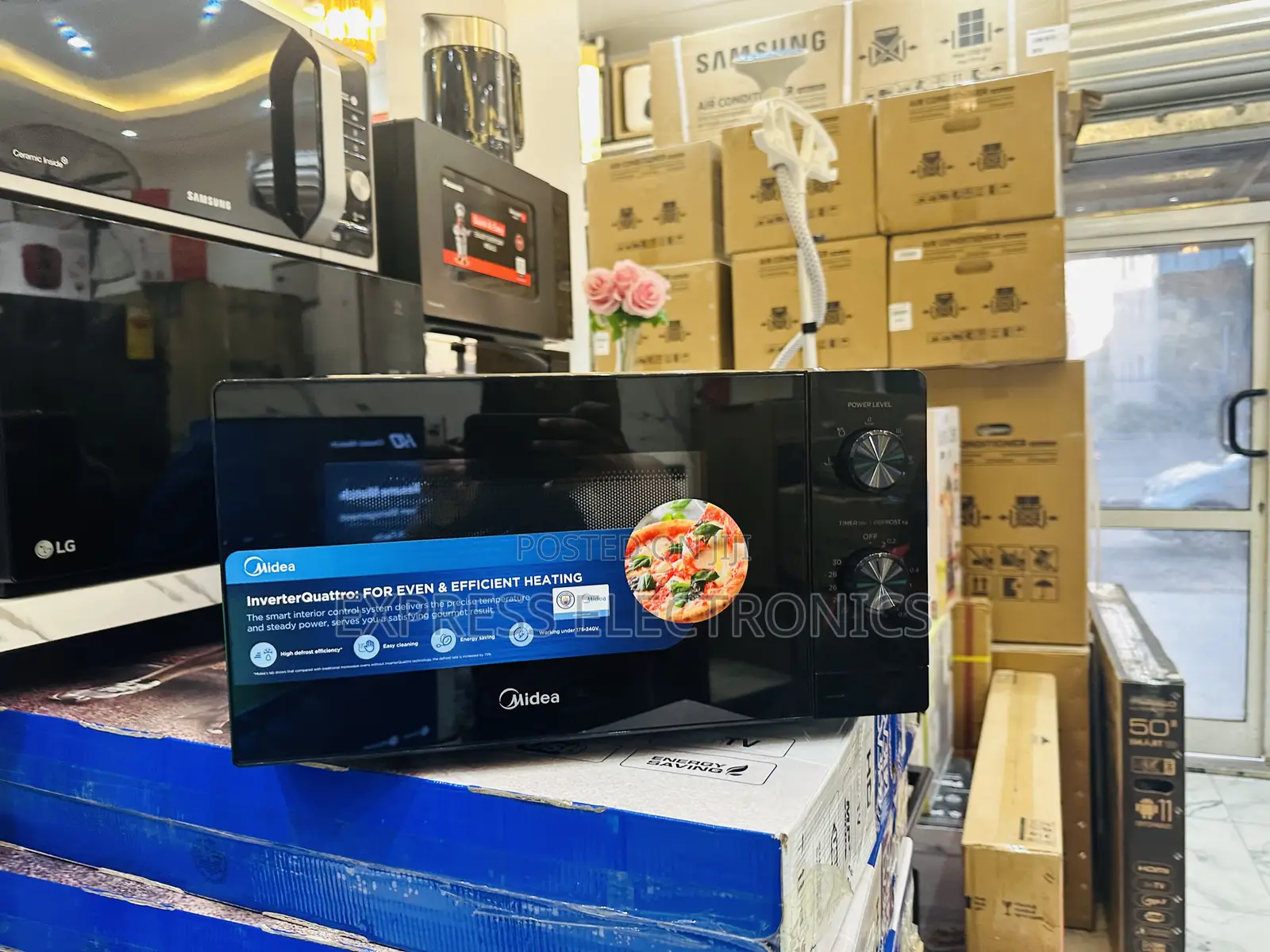 Large Capacity Microwave Oven 20L Midea Black