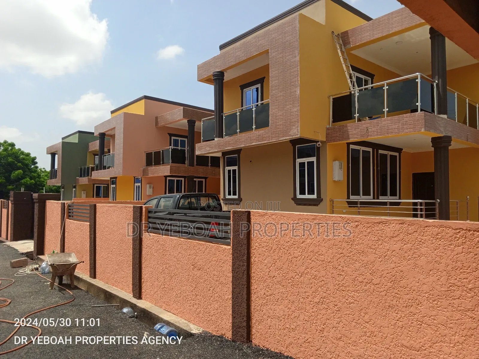 4bdrm Mansion in Spintex:- 4 Bedrooms for sale