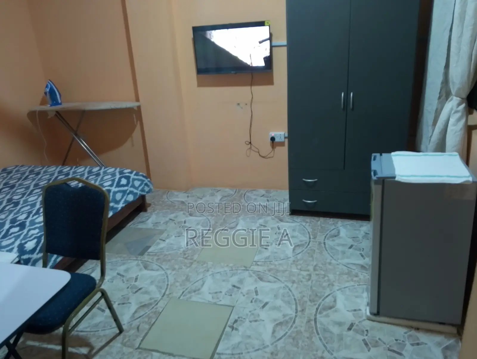 (Bf) ¢150.00!A Day - One Bedroom Studio Fully Furnished Flat.