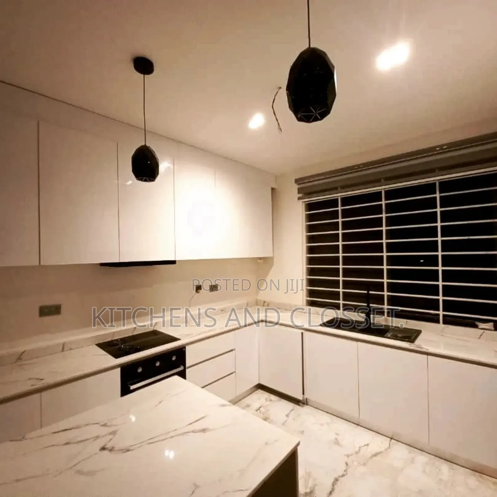 Modern Kitchen Cabinent