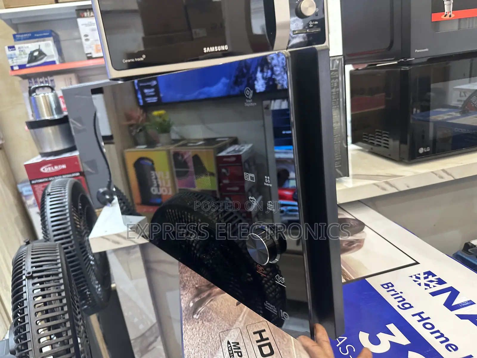 Durable Materials LG MH8265CIS Microwave Oven