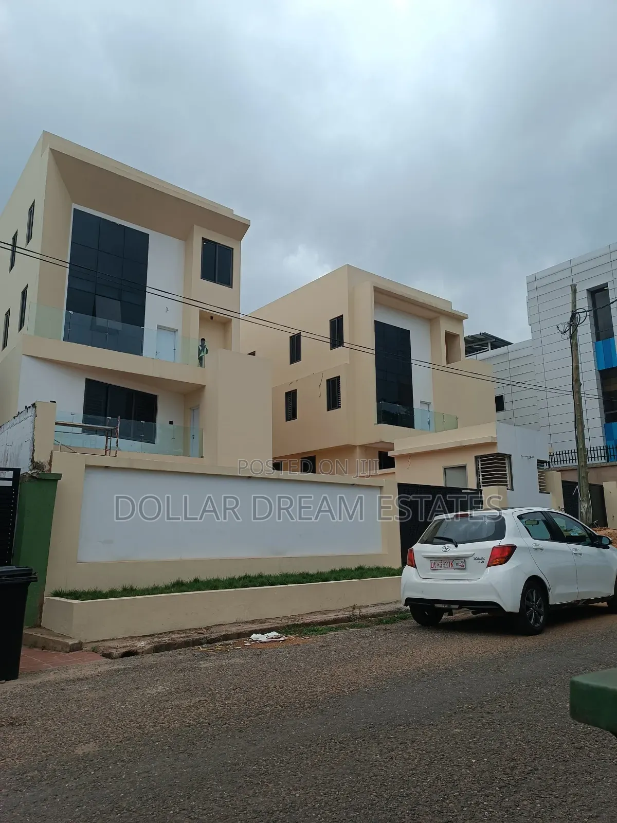 5bdrm House in Dzorwulu for sale