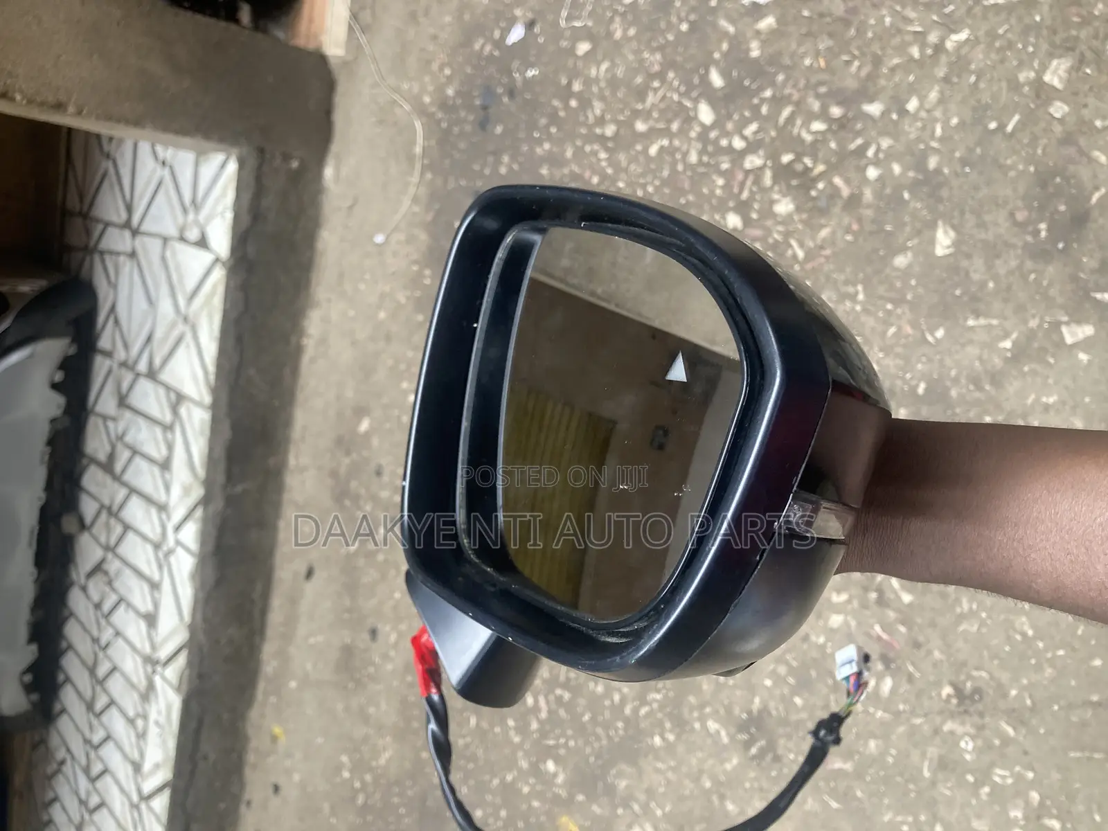 Outlander 2021-2022-2023-2024 Side Mirror Right