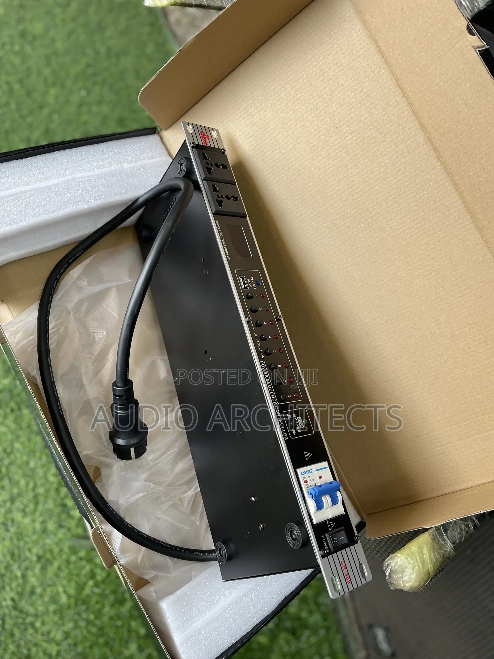 Power Sequencer With Circuit Breaker Eight Channel (Dbx)
