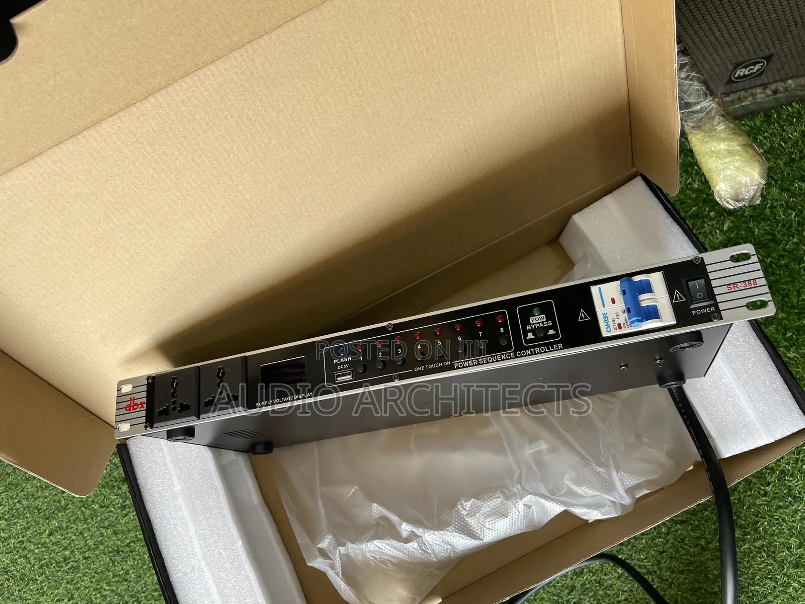 Power Sequencer With Circuit Breaker Eight Channel (Dbx)