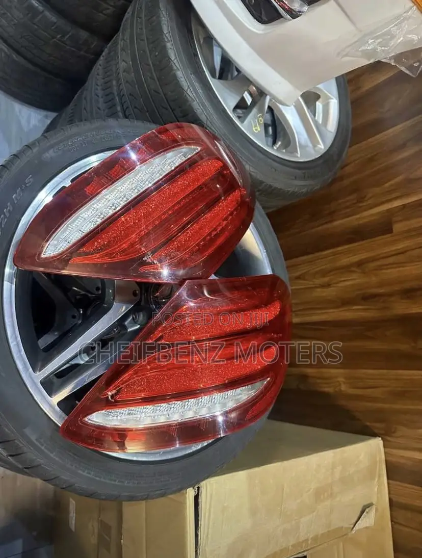 Mercedes Benz E300 E400 E450 LED Taillight