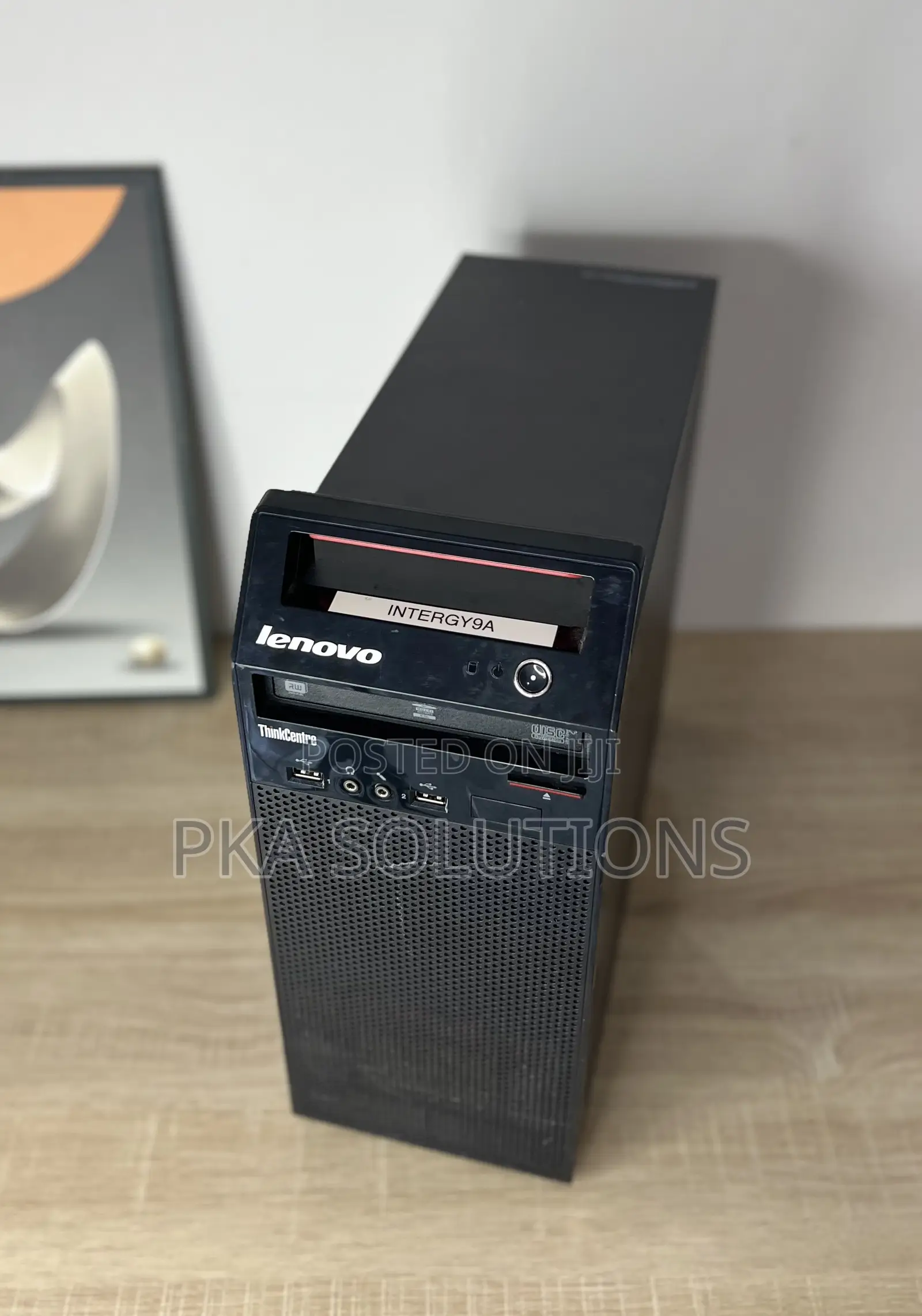 Desktop Computer Lenovo 4GB Intel Core i3 HDD 500GB