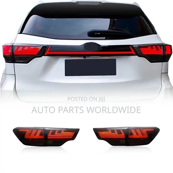 Toyota Highlander Tail Light With Chrome Led 2015-2019