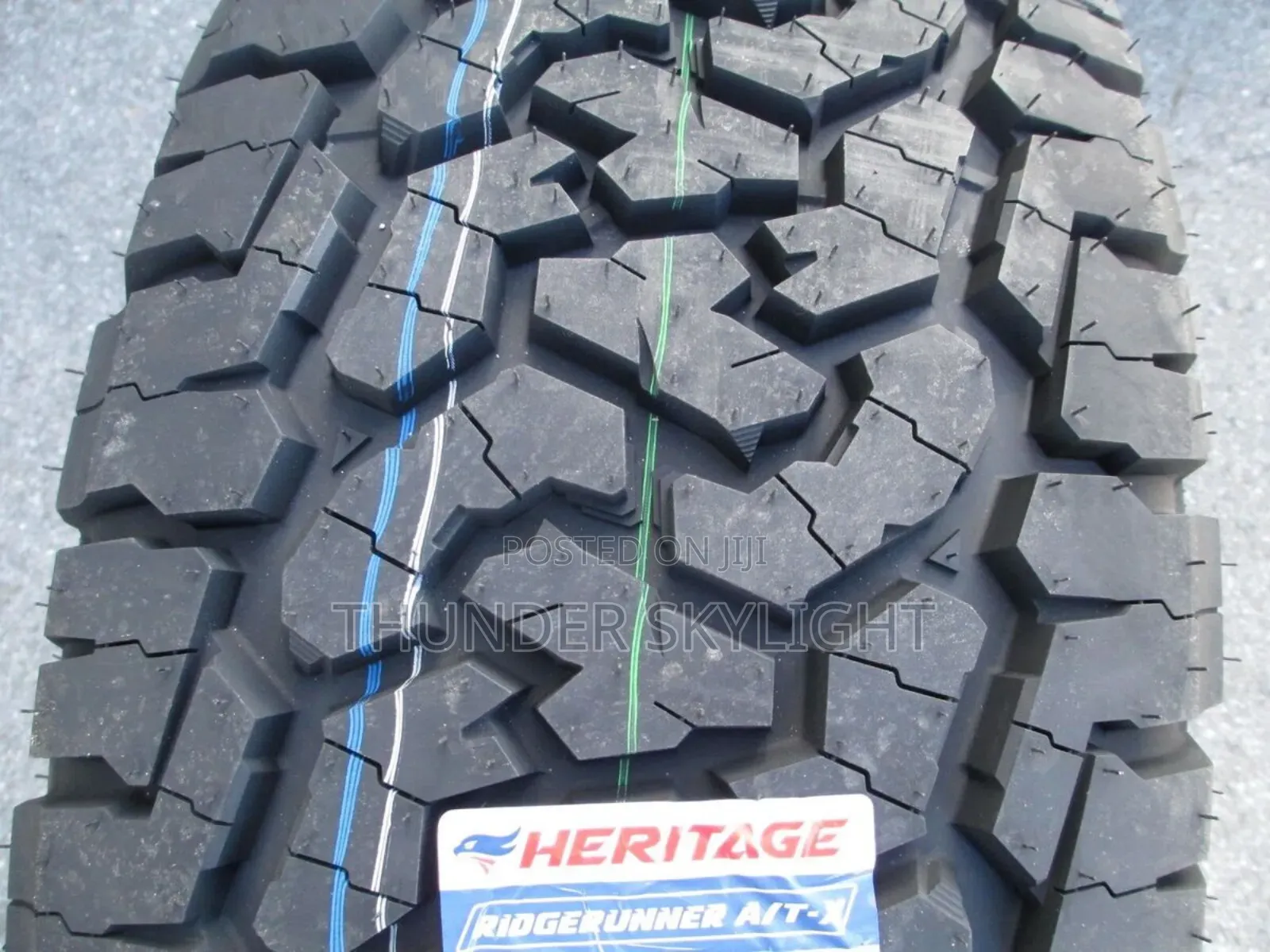 33x12.50R20 Mud Terrain - All Terrain Tire HERITAGE a/T M/D