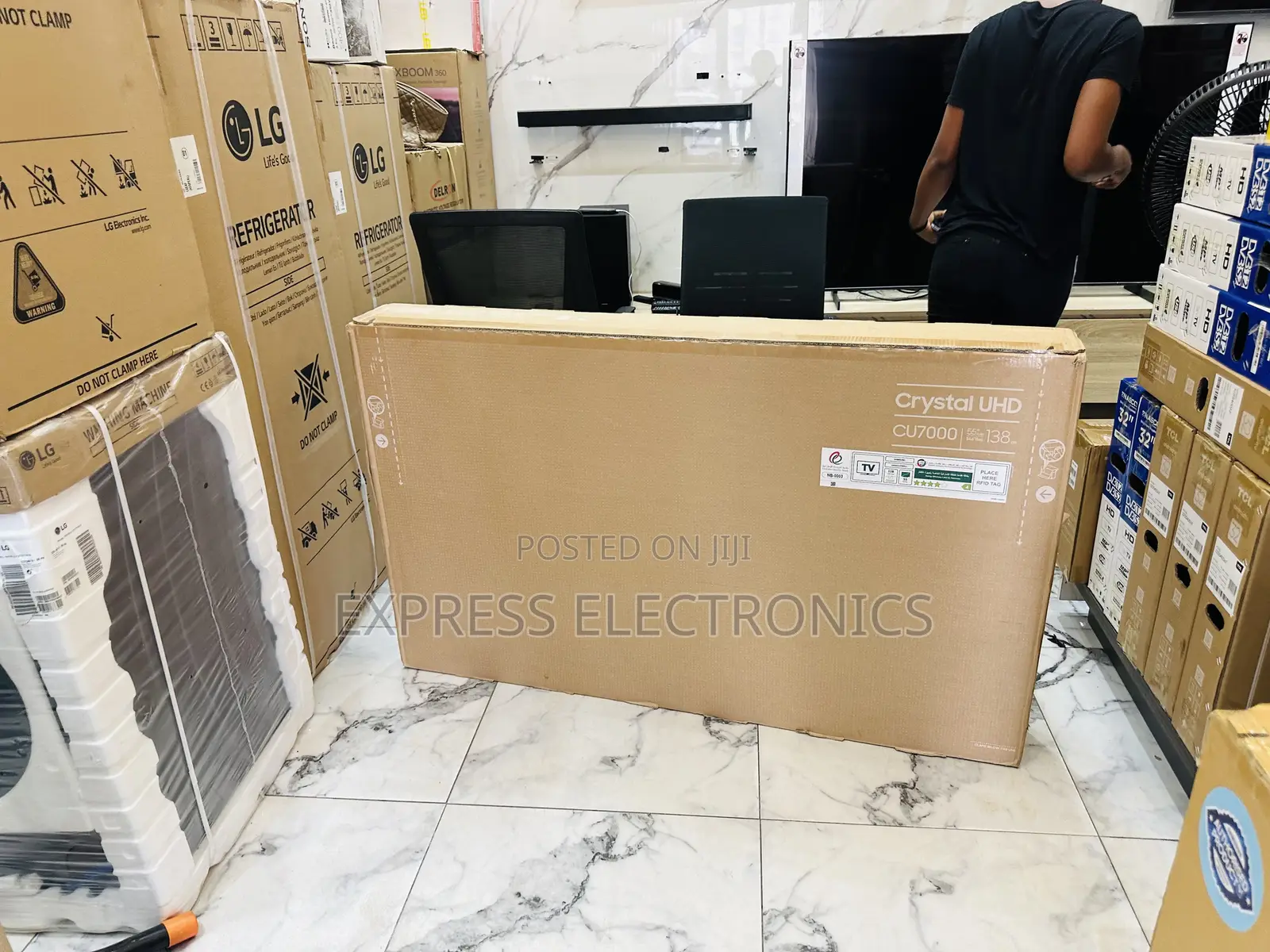 Sleek Samsung Uhd ——55”—Cu8000