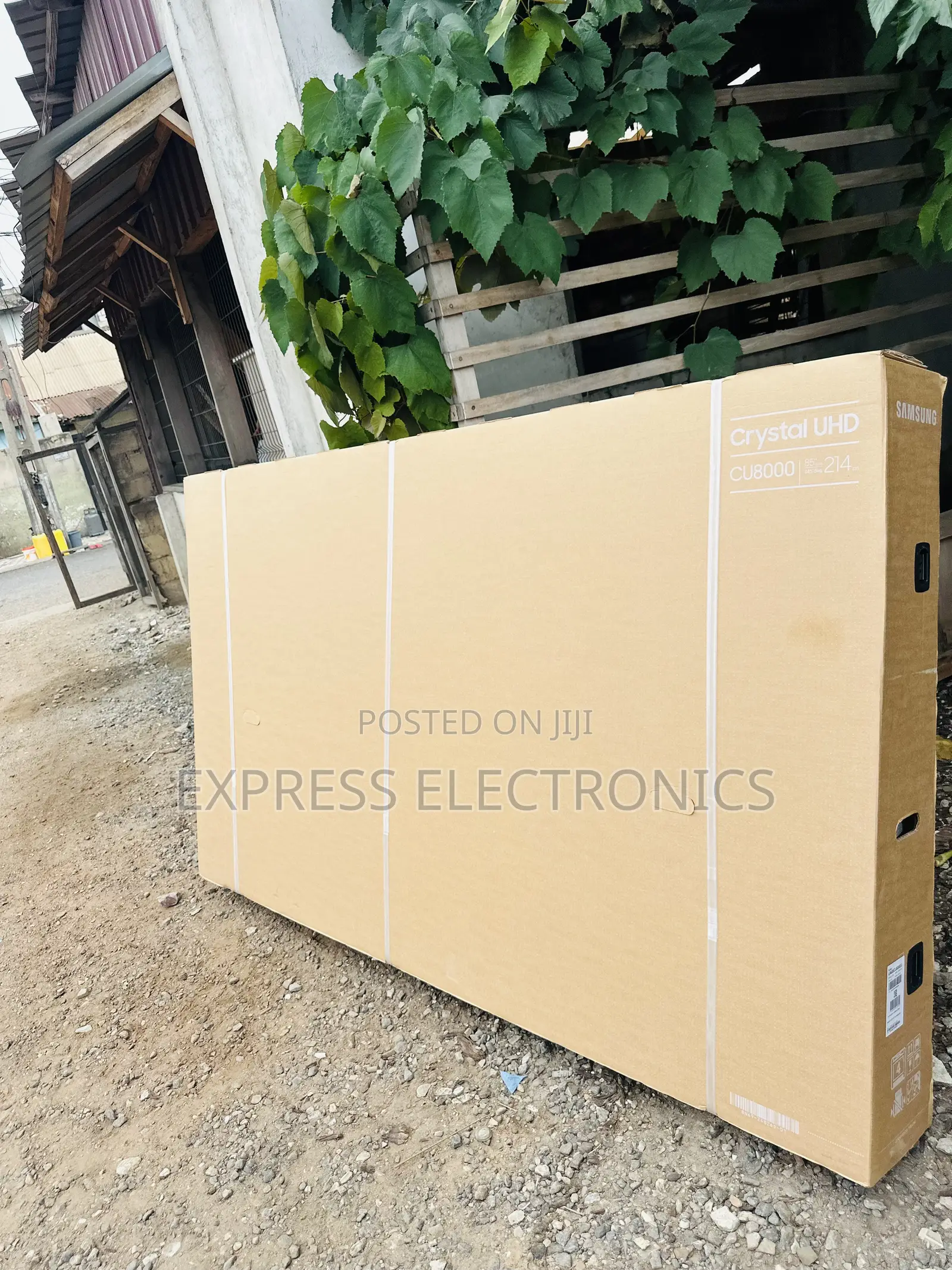 Mesmerize Slim Uhd Smart 85”Q70c Samsung