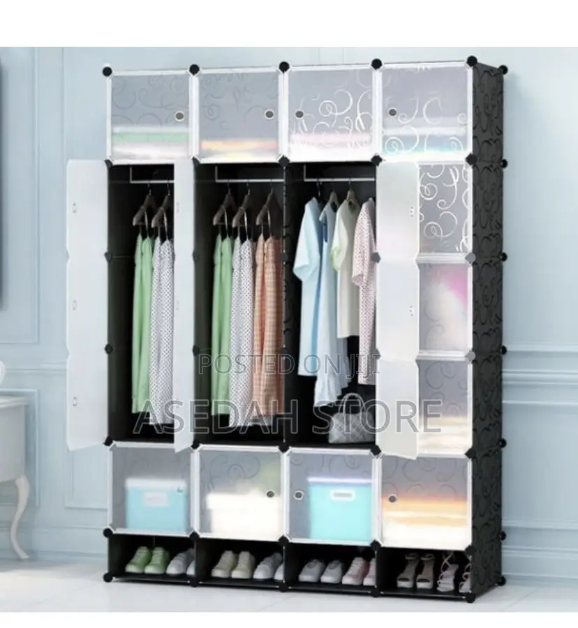 20 Cubes Plastic Wardrobe