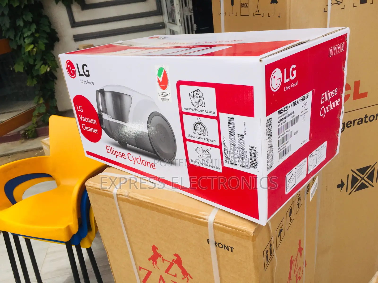 Nice Design Vacuum Cleaner VC5420NNTR LG Red