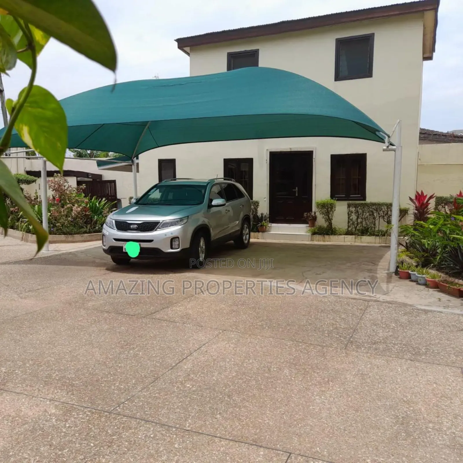 5bdrm House in Adjiriganor for sale