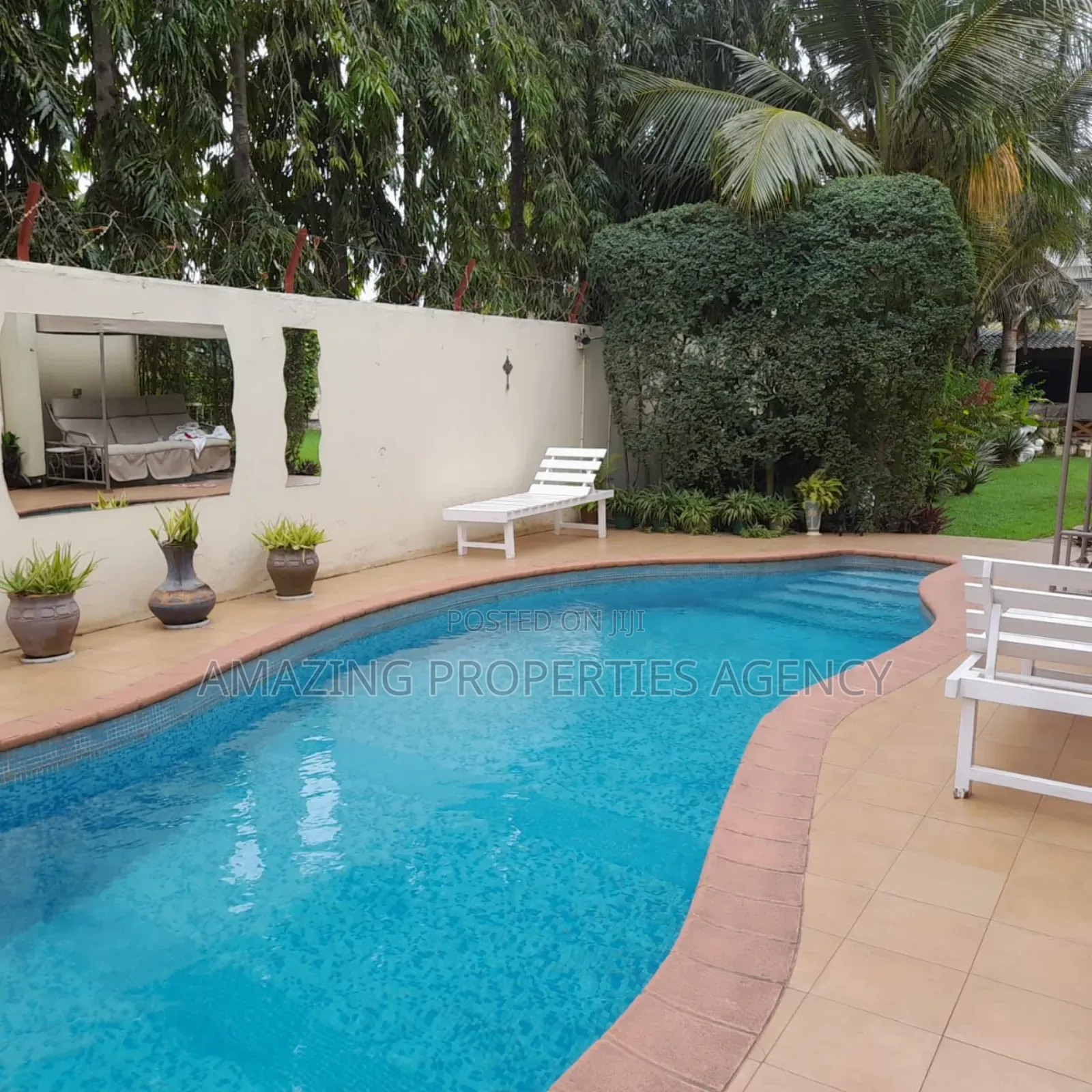 5bdrm House in Adjiriganor for sale