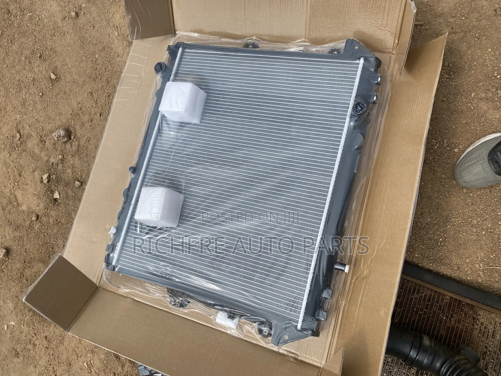 Toyota Hilux 2008/2010/2012 Radiator Water Tank