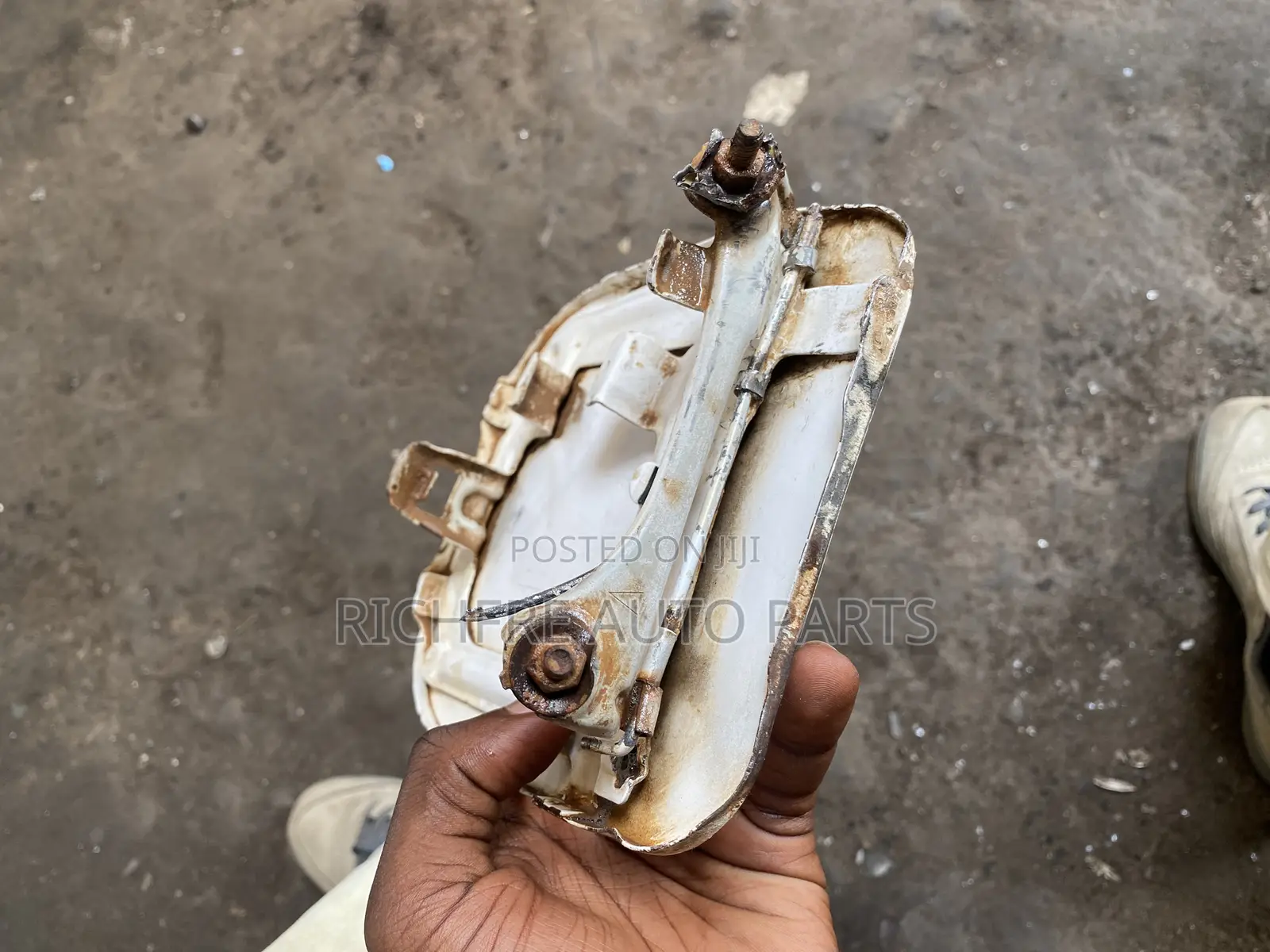 Toyota Hilux Vigo 2008,2010,2012 Fuel Tank Cover