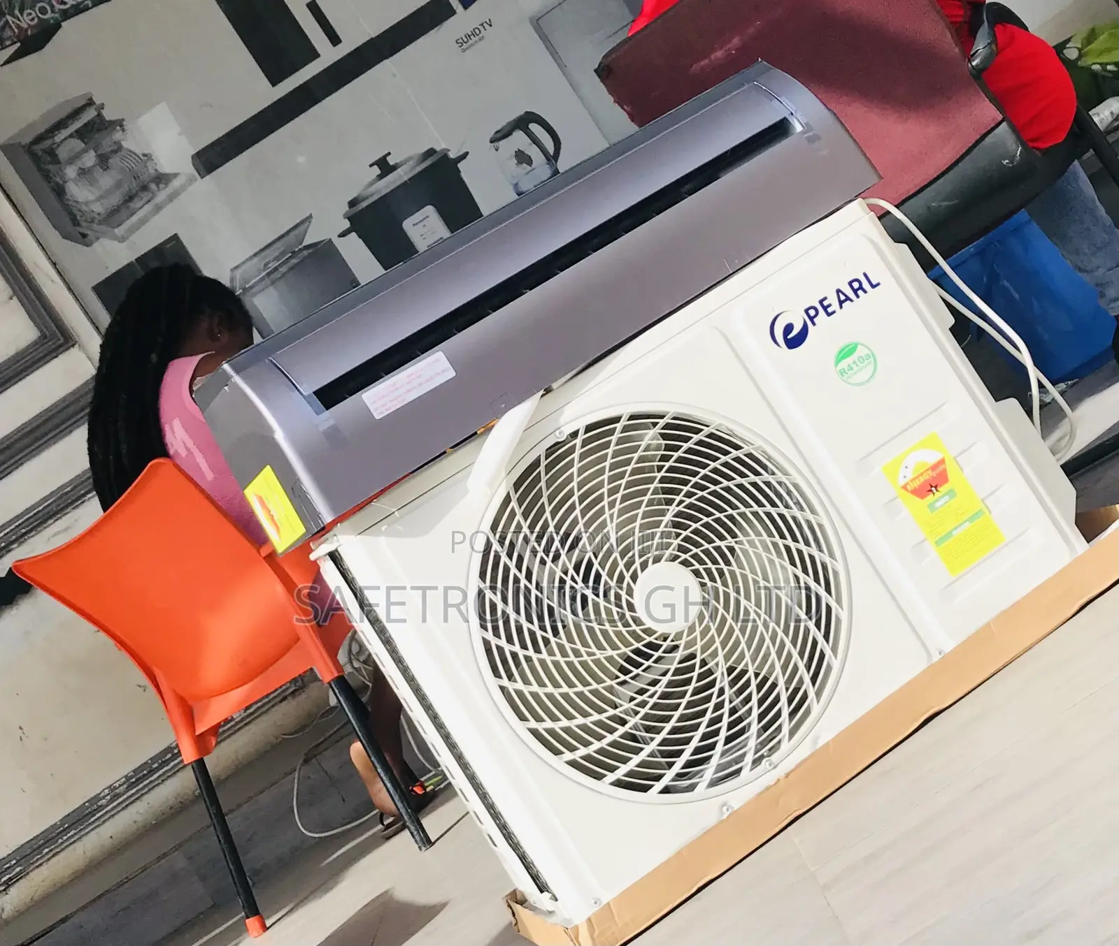 Classic Designed 2.0hp Pearl Black Airconditioner 